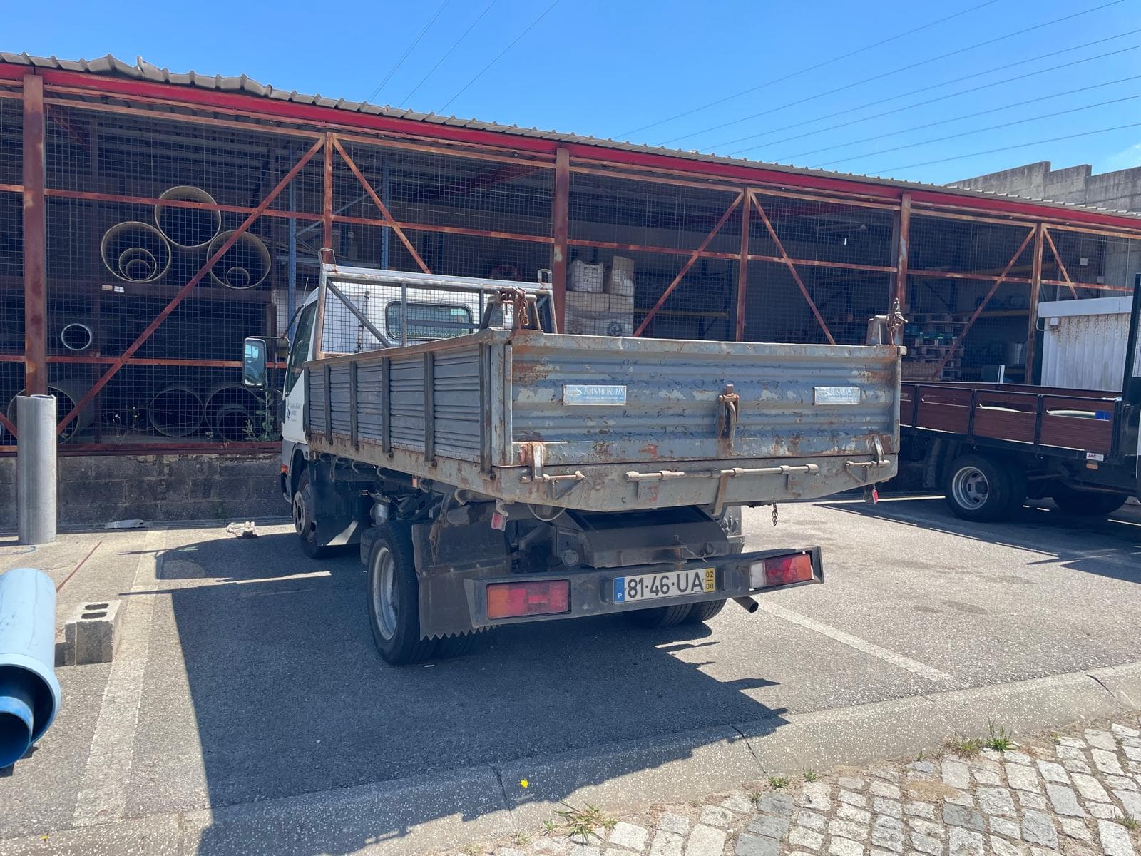 Mitsubishi Canter · Ano 2002 — imagem 3