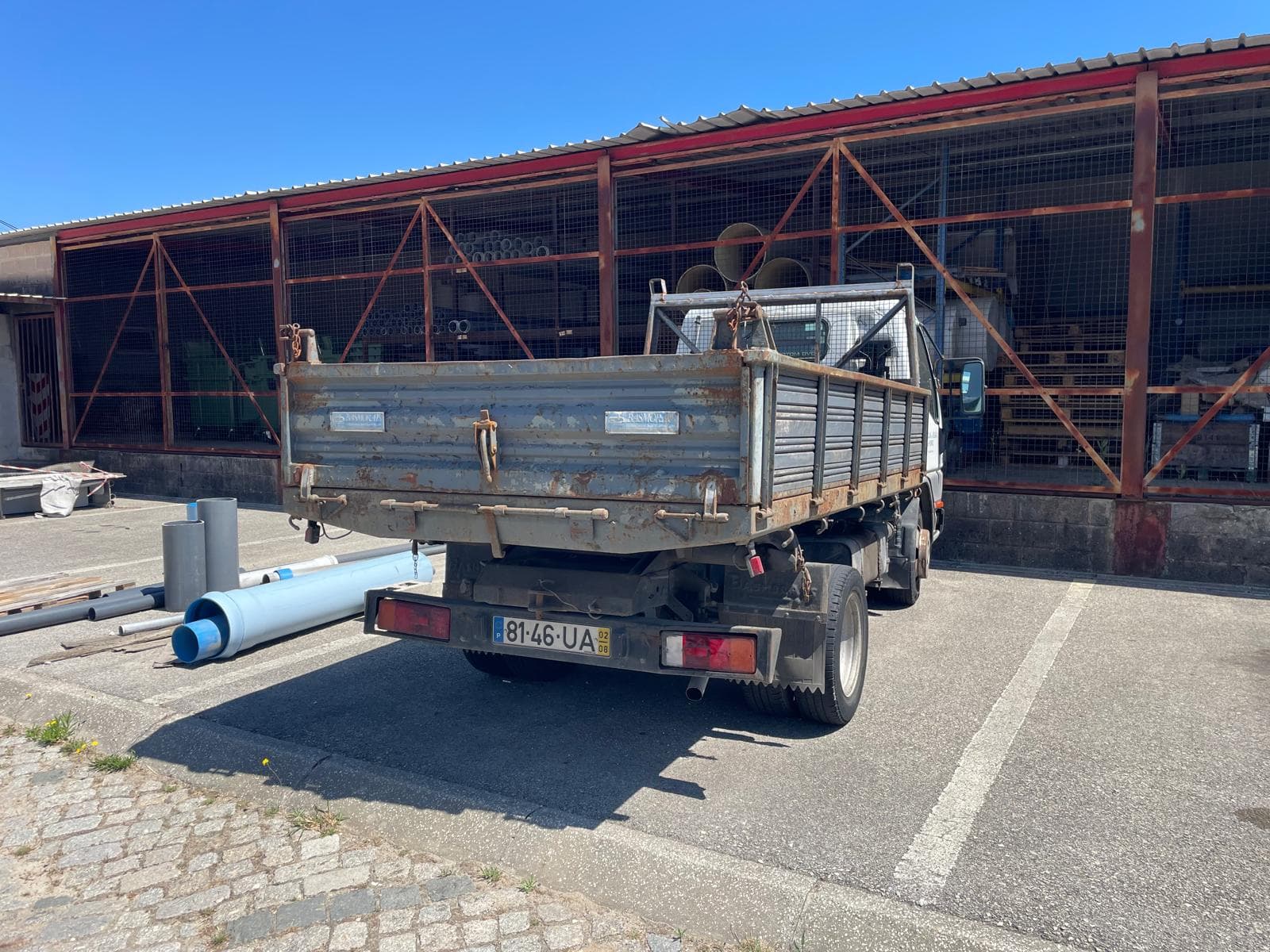 Mitsubishi Canter · Ano 2002 — imagem 4