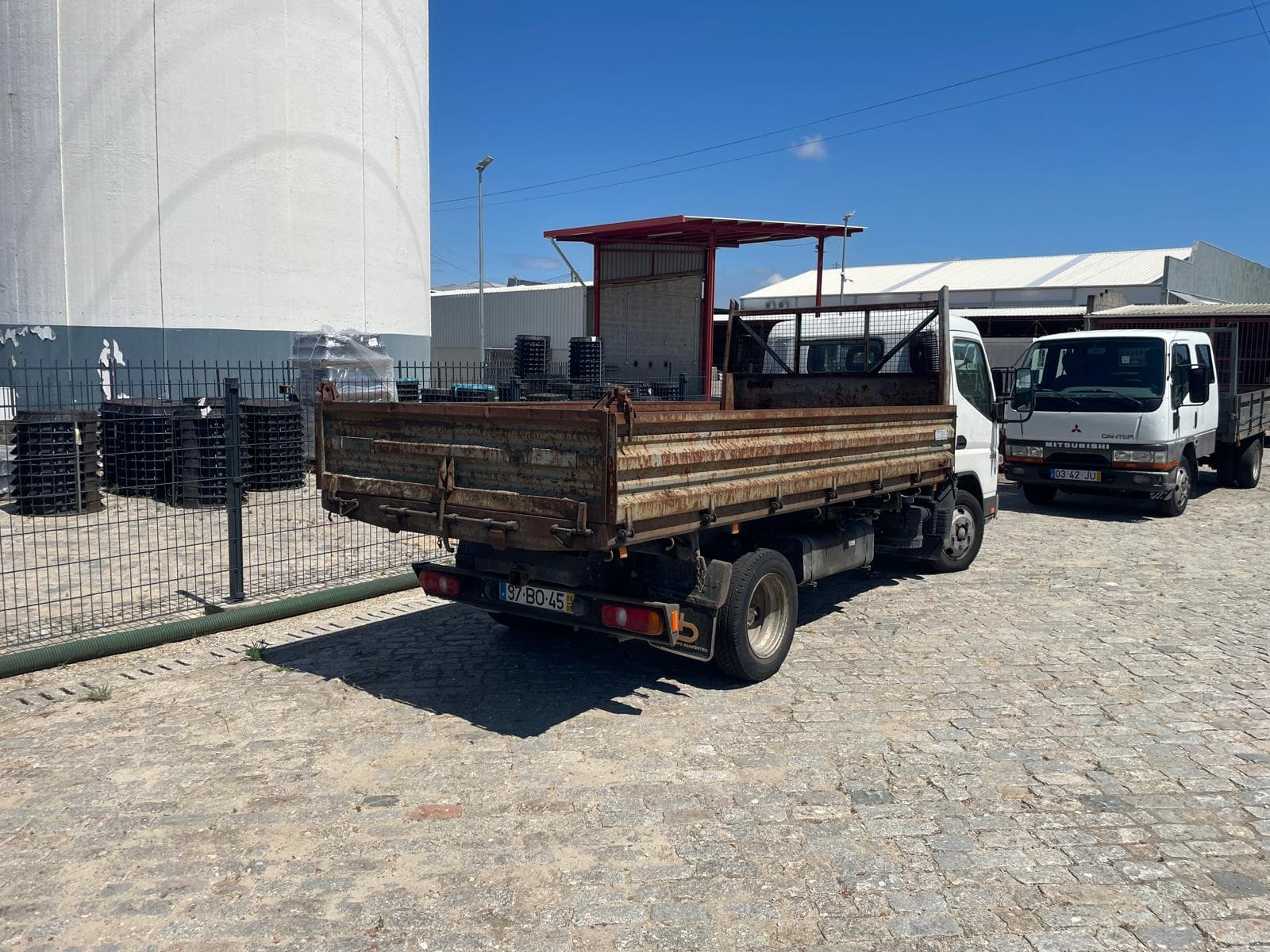 Mitsubishi Canter · Ano 2006 — imagen 5