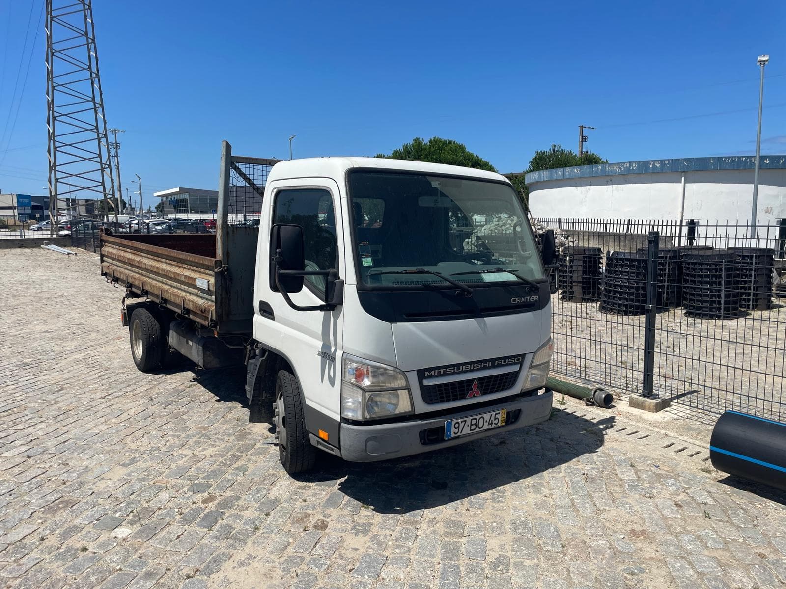 Mitsubishi Canter · Ano 2006 — imagen 2