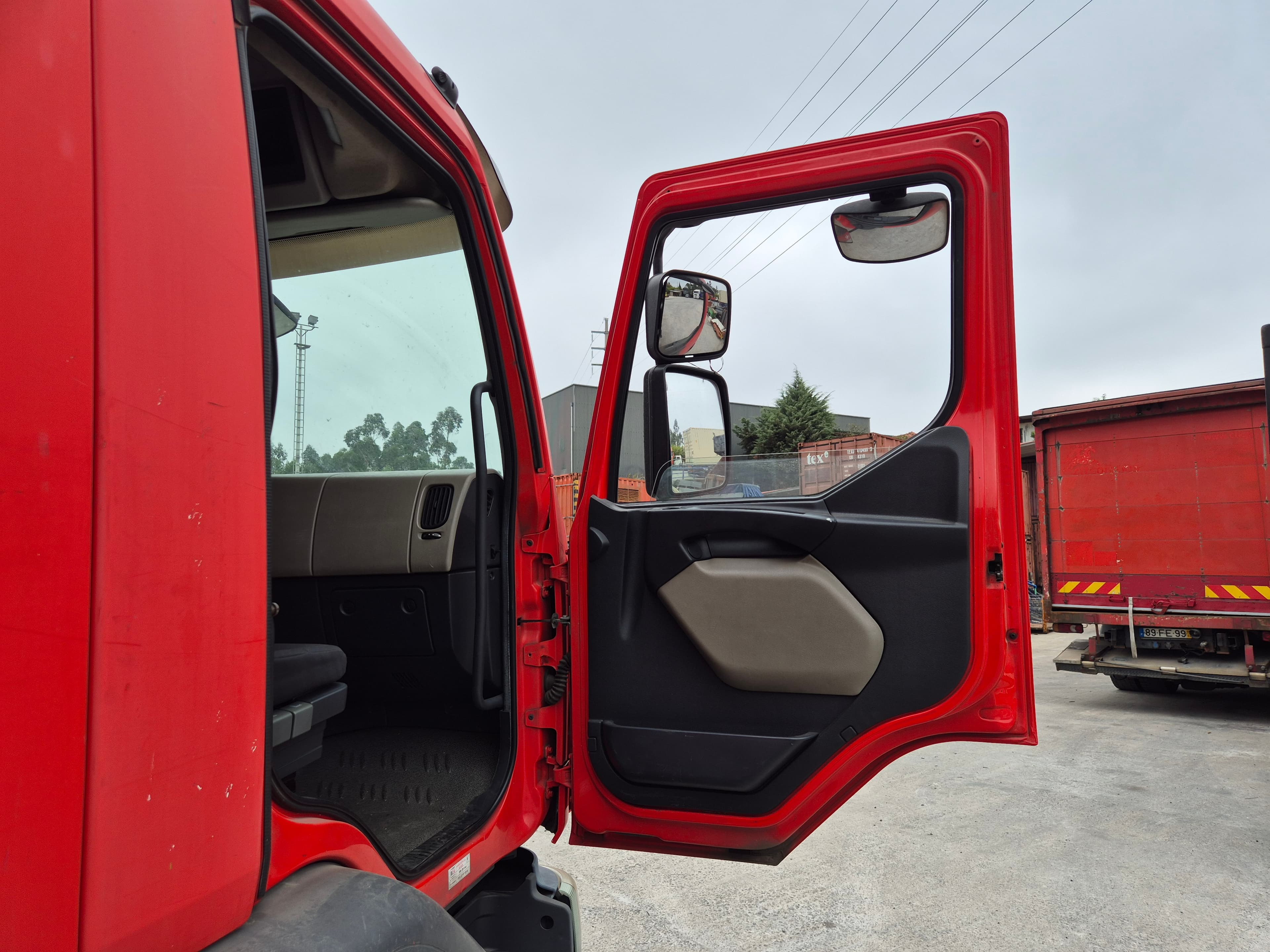 Renault Premium D · Ano 2008 — imagen 21