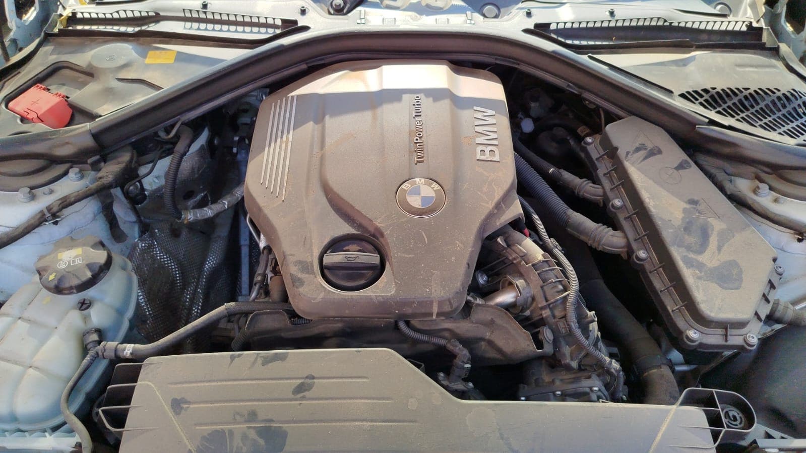 BMW - 320d 2,85m 2016 — imagem 22