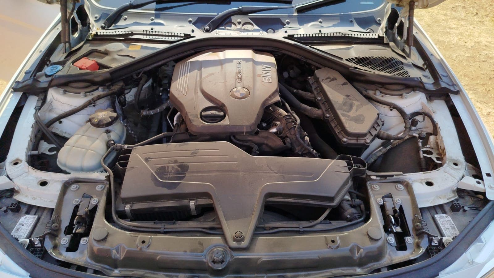 BMW - 320d 2,85m 2016 — imagem 23