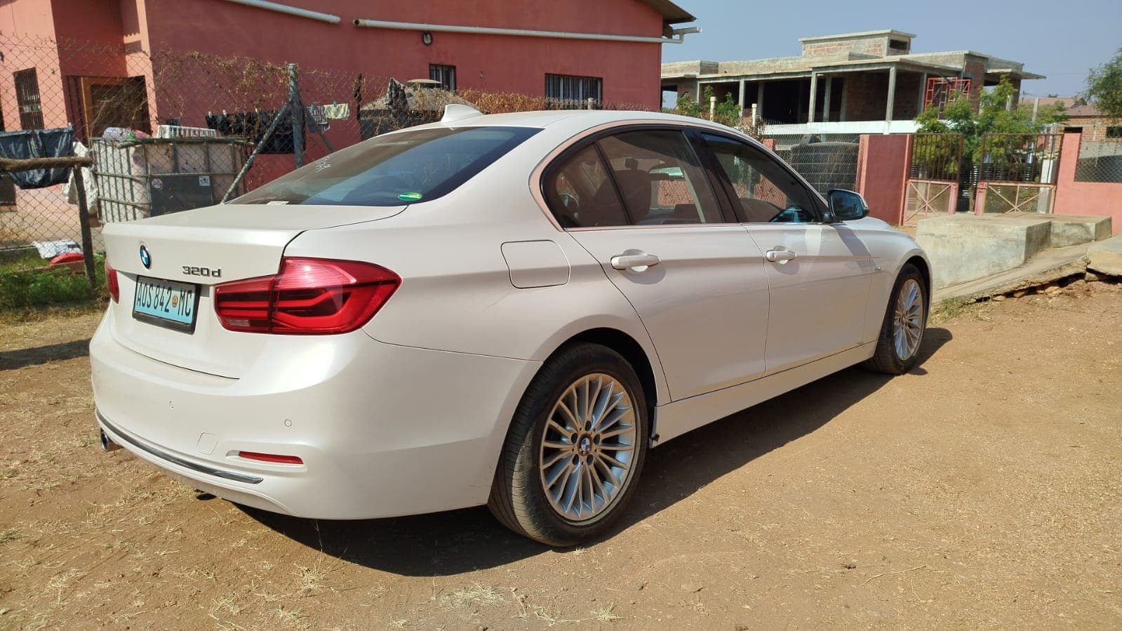 BMW - 320d 2,85m 2016 — imagem 3