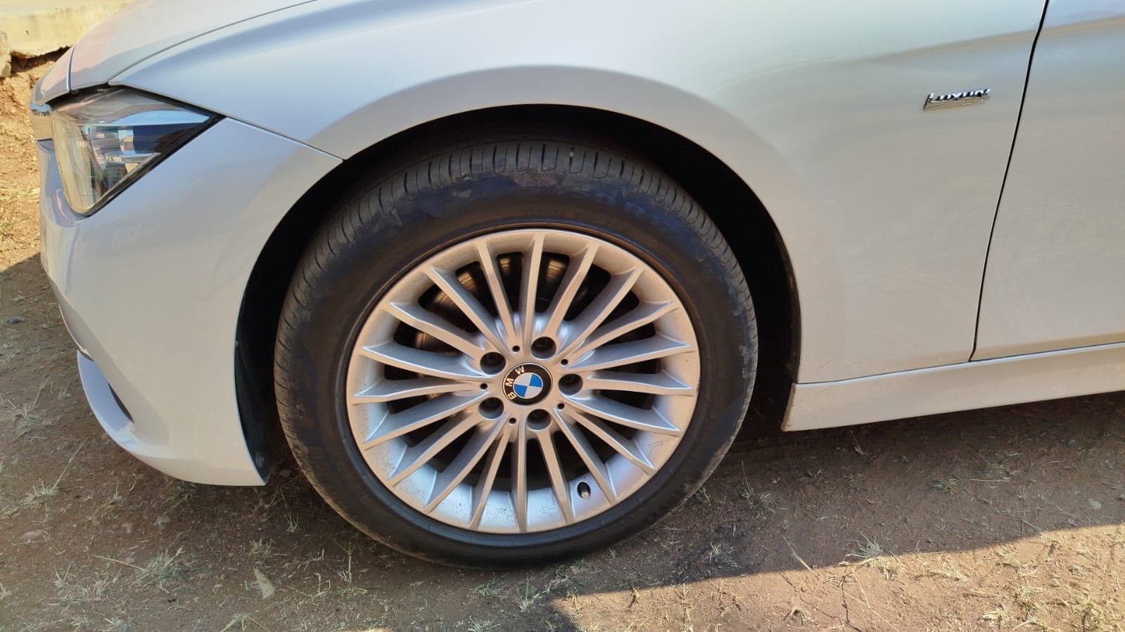 BMW - 320d 2,85m 2016 — imagem 9