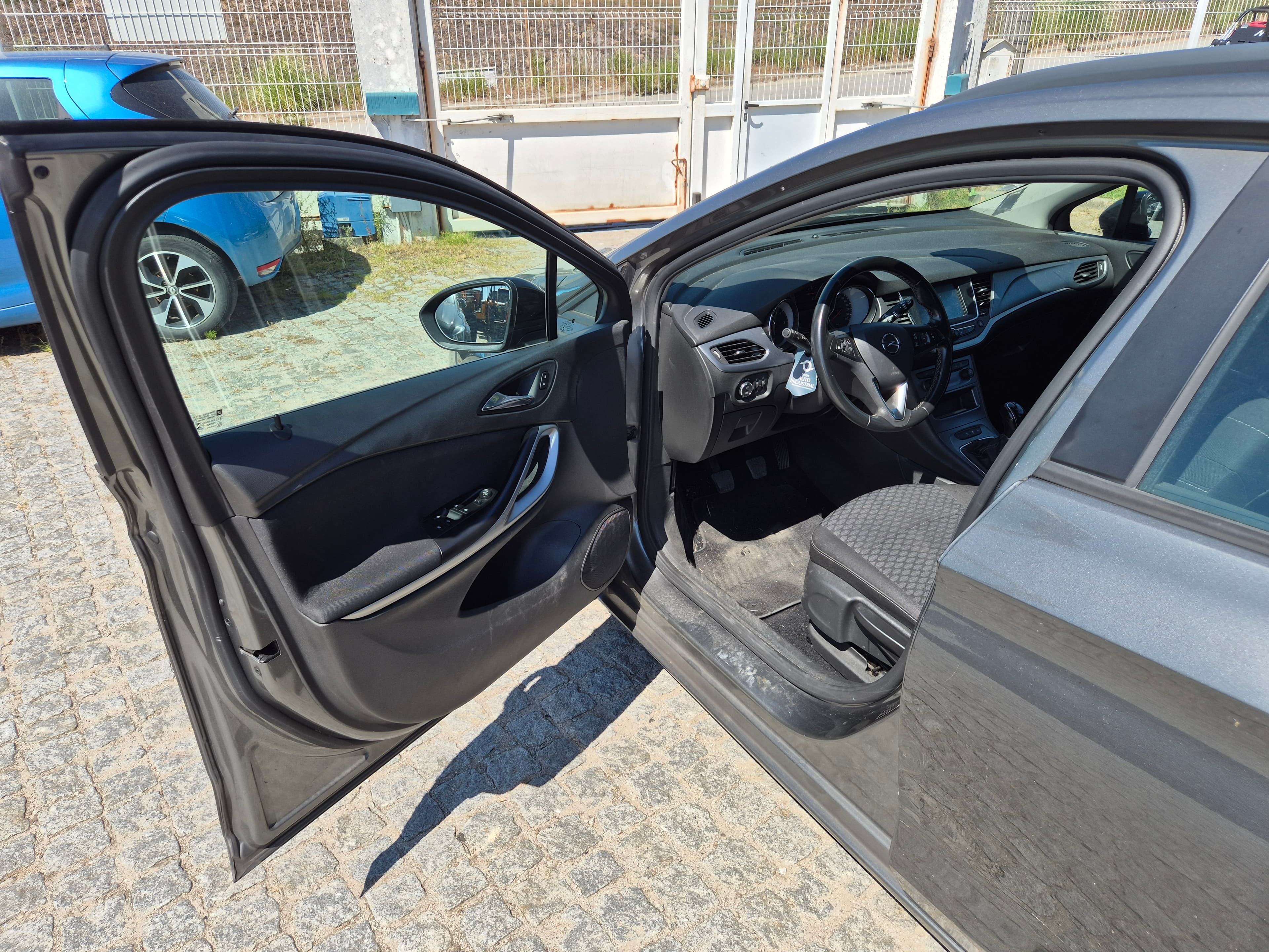 Opel Astra · Año 2021 — imagen 24