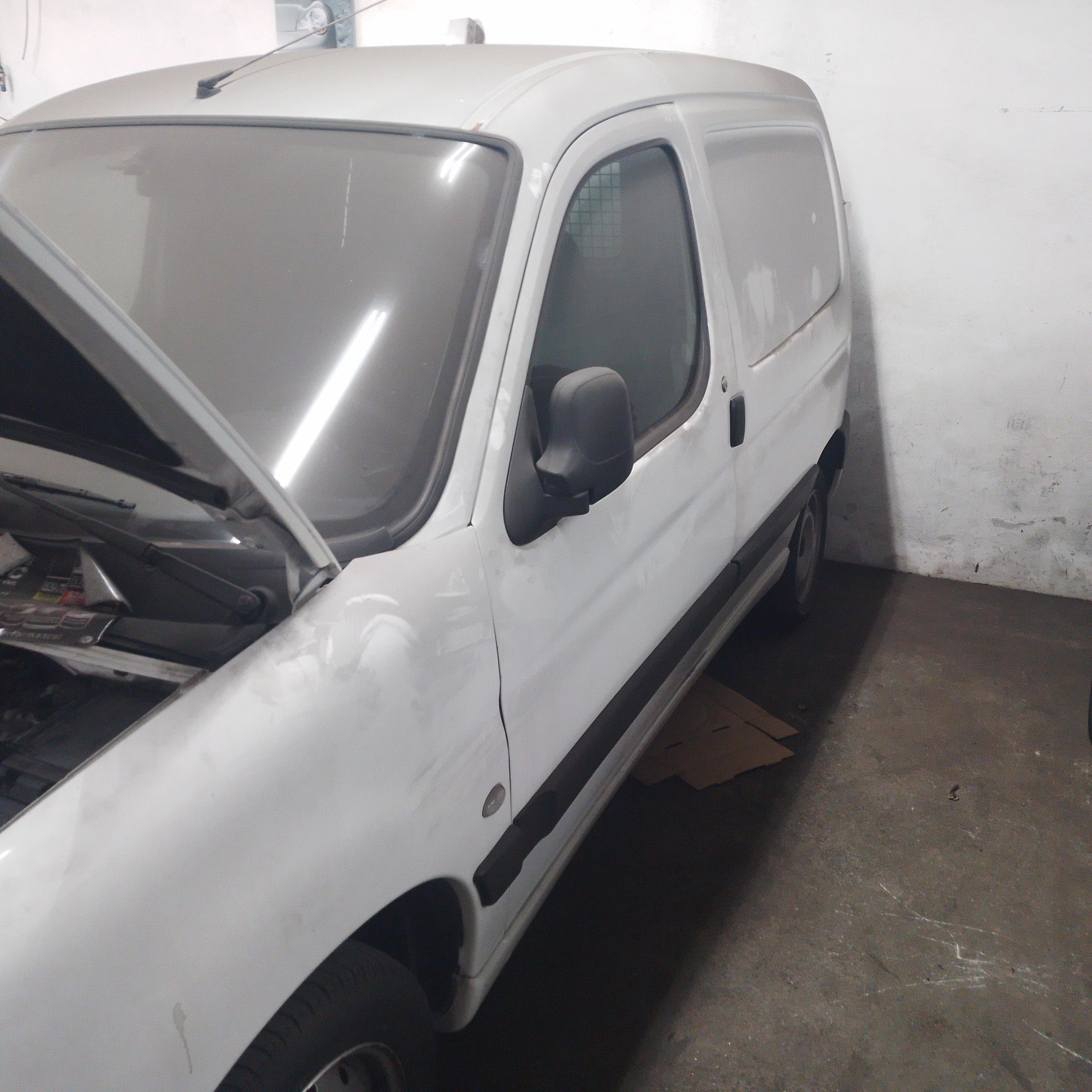 Peugeot Partner · Ano 2005 — imagen 3