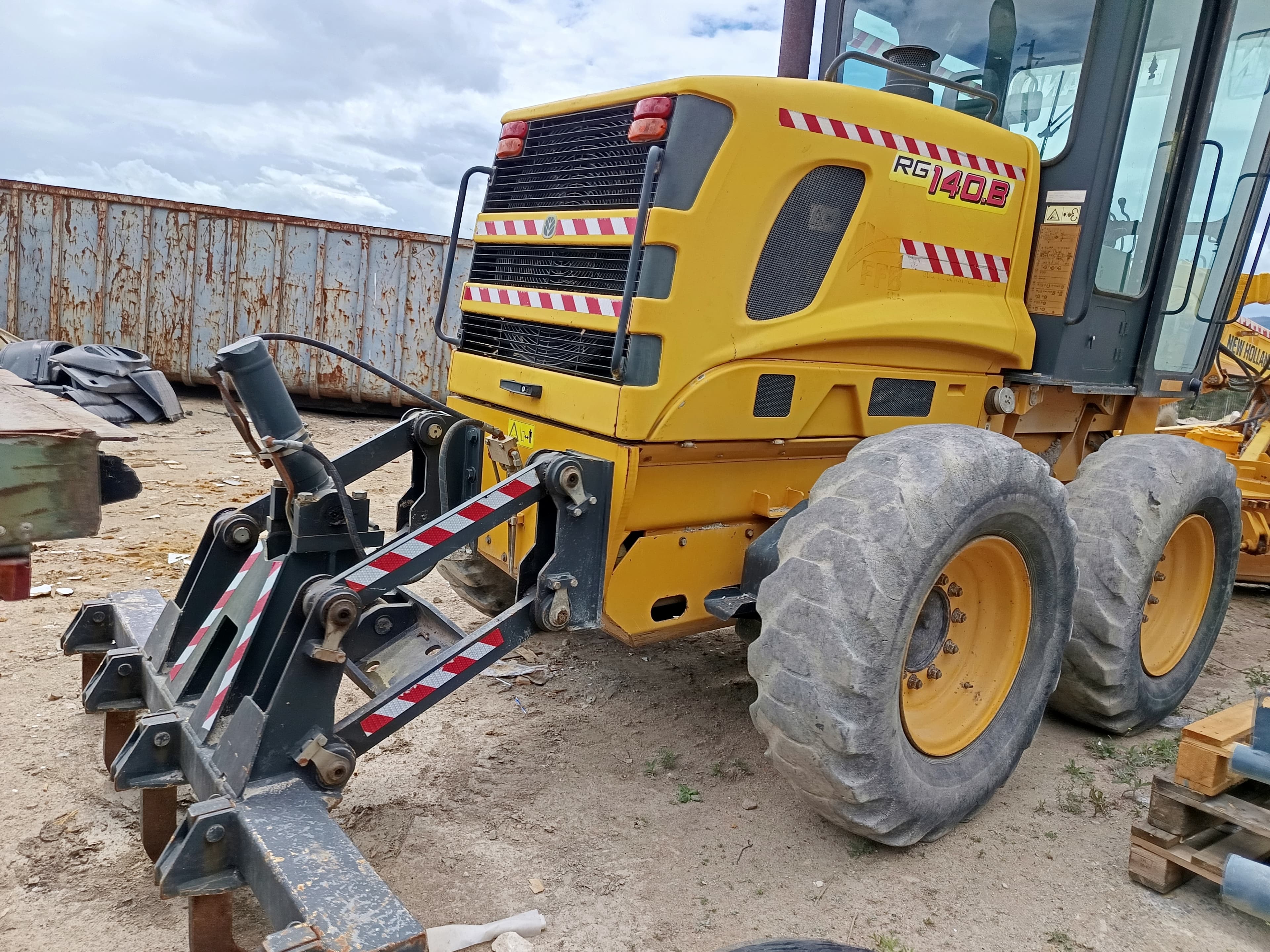 Motoniveladora New Holland · Ano 2013 — image 4
