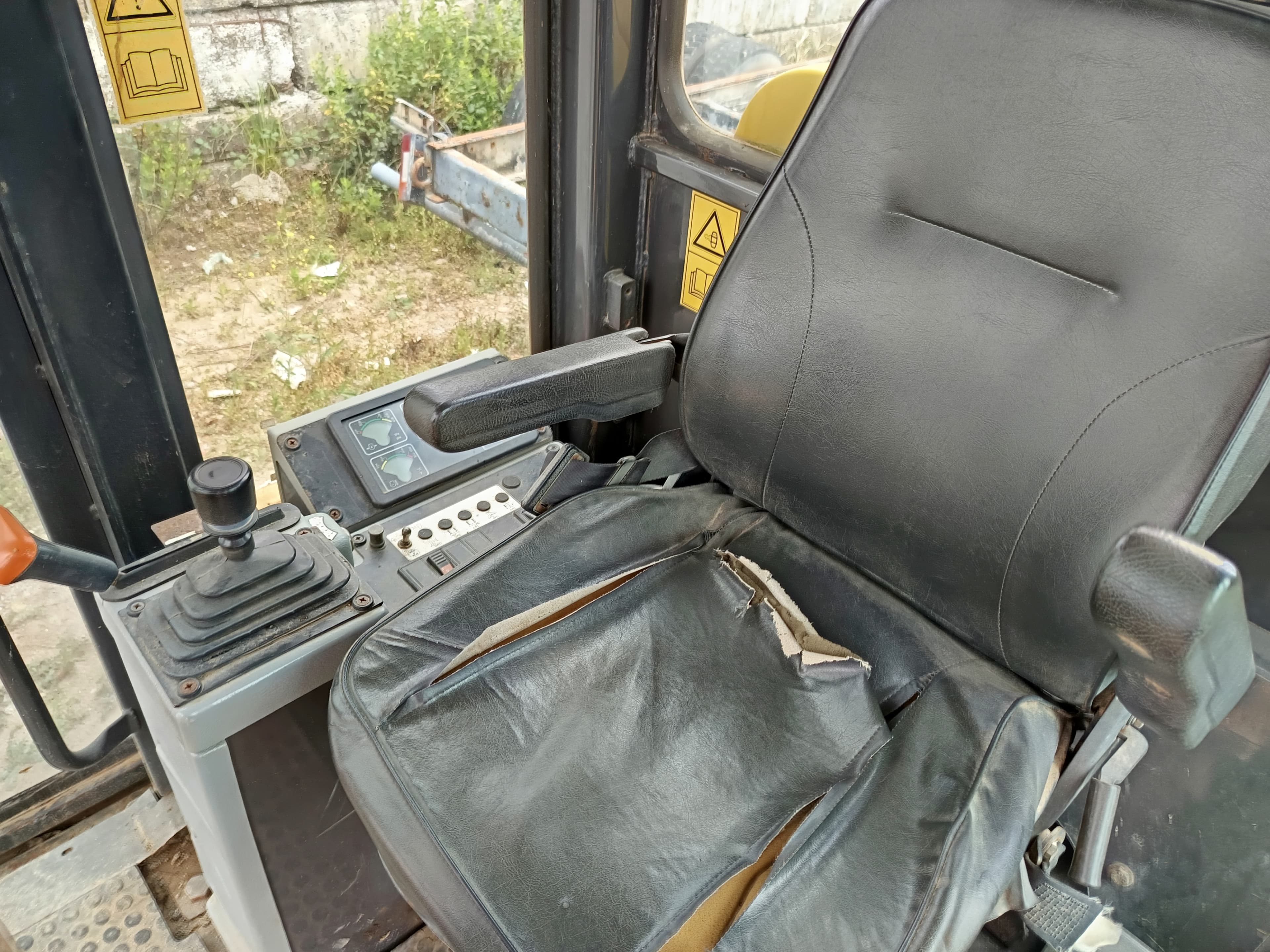 Motoniveladora New Holland · Ano 2013 — image 18