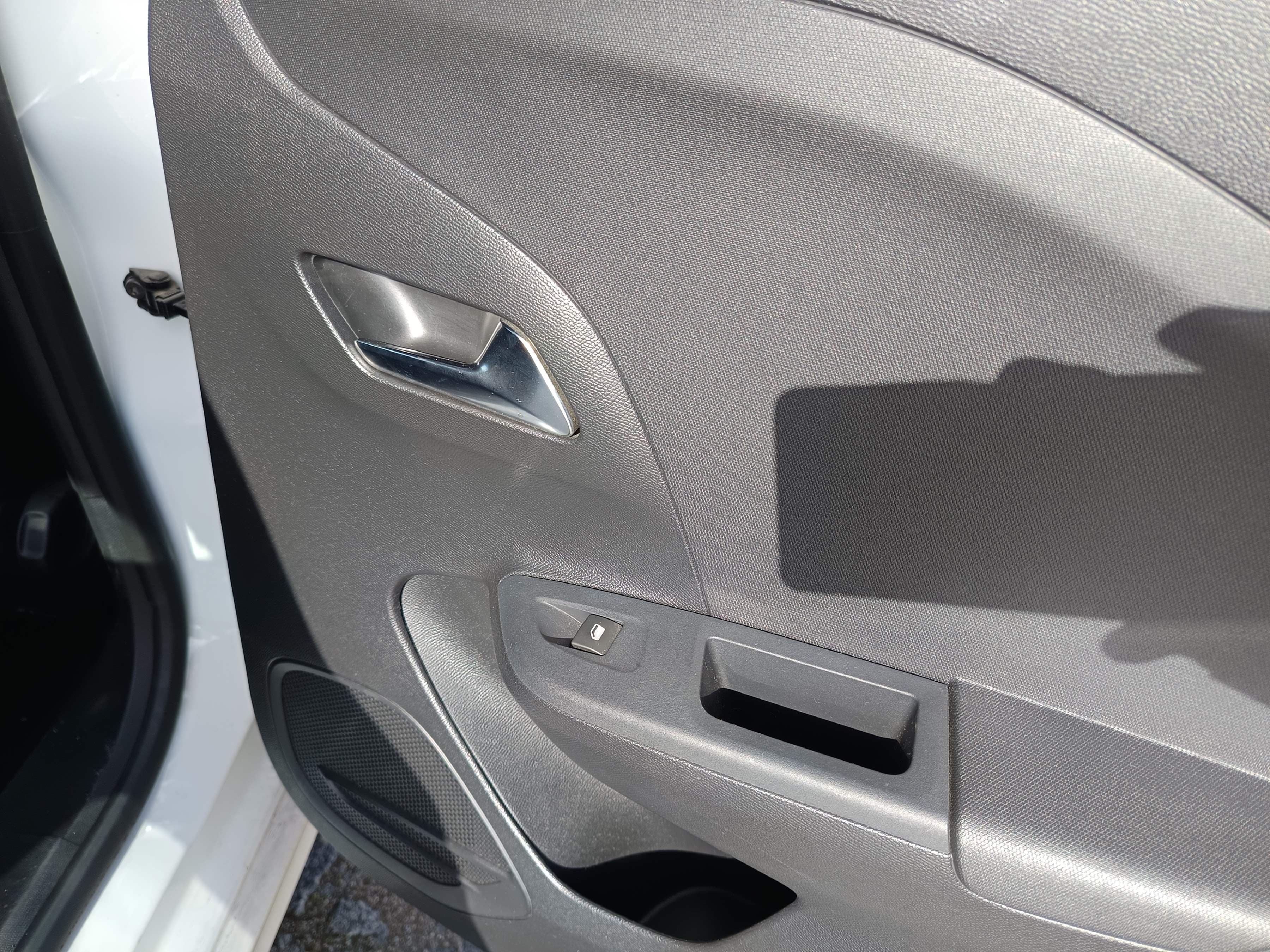 Opel Corsa Edition 1.5D · Année 2022 — image 18