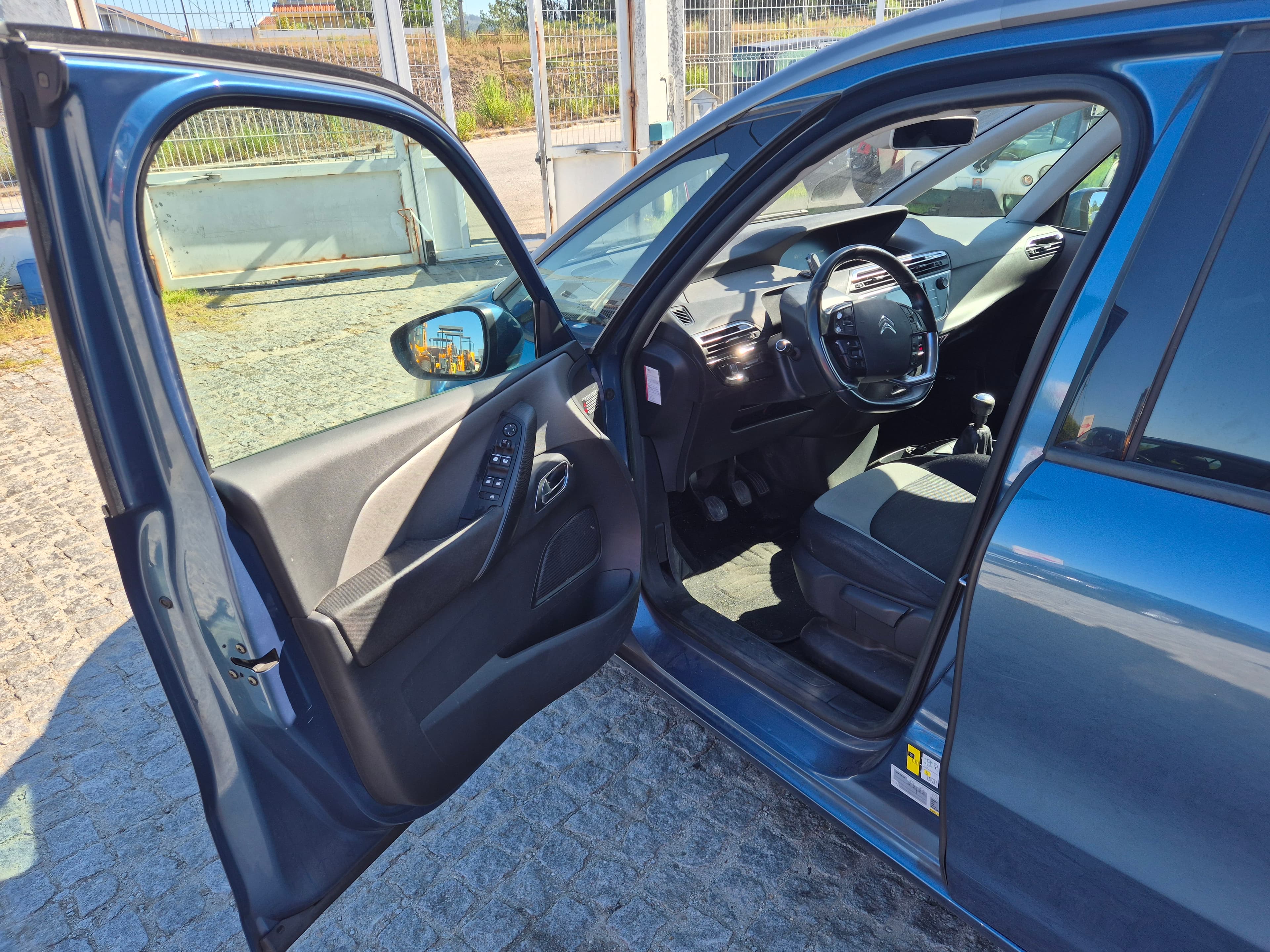 Citroën C4 Grand Picasso · Ano 2015 — imagem 25