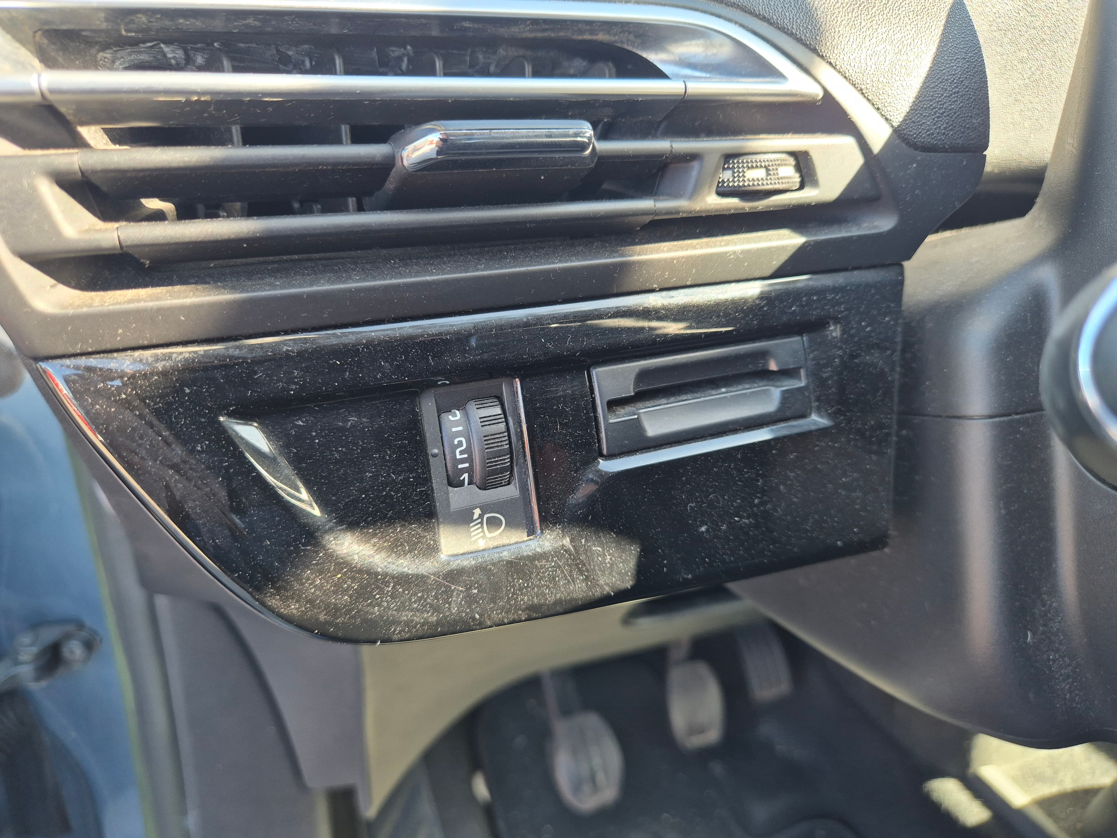 Citroën C4 Grand Picasso · Ano 2015 — imagem 31