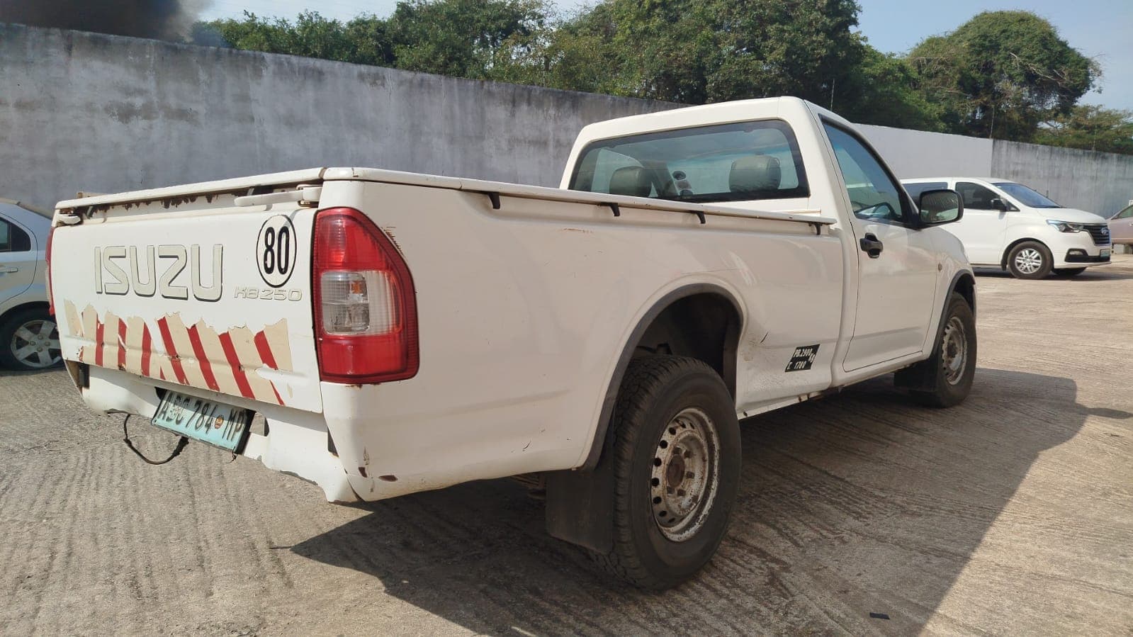 Isuzu KB250D_3,050m - 2011 — image 5