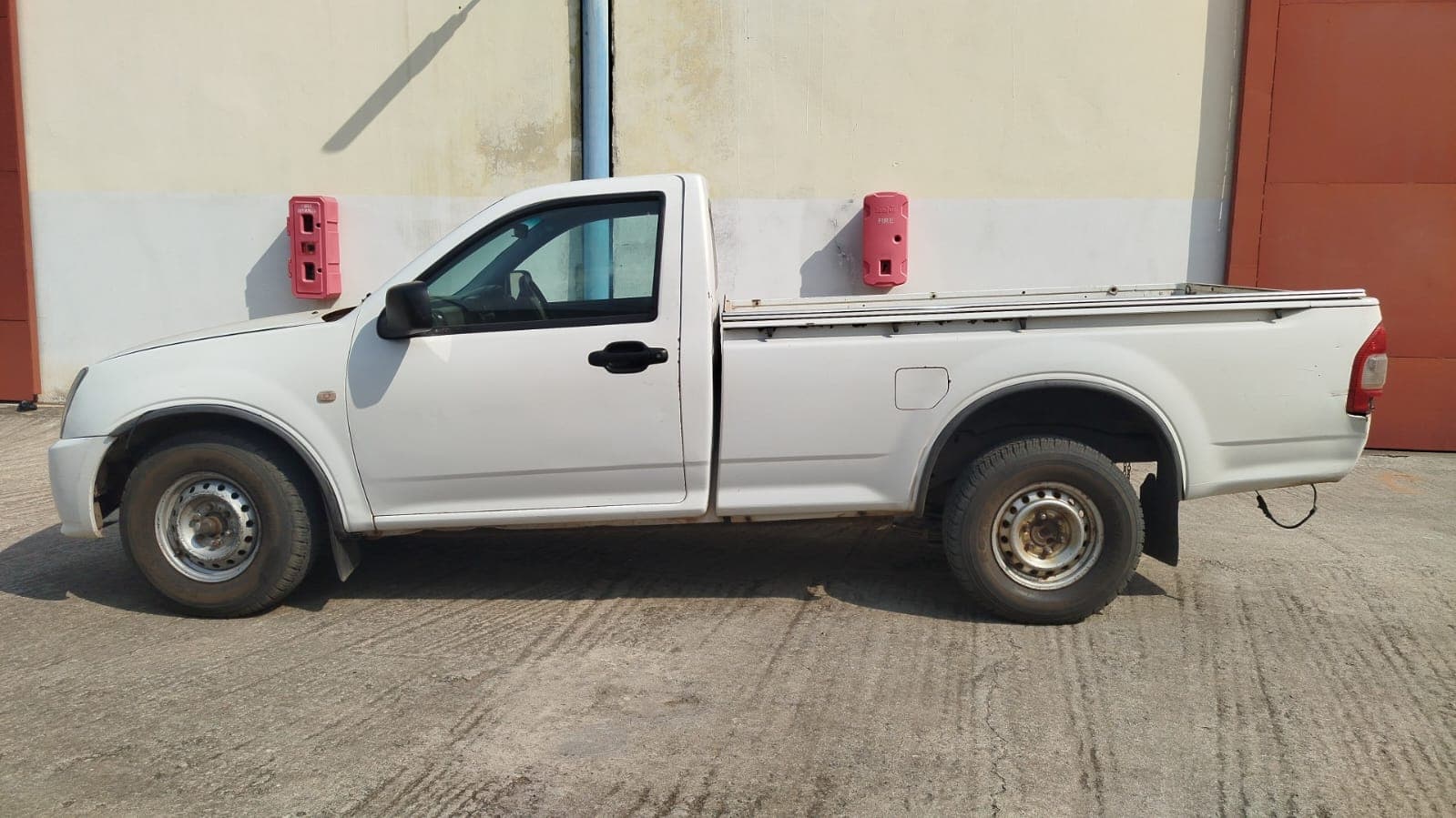 Isuzu KB250D_3,050m - 2011 — image 8