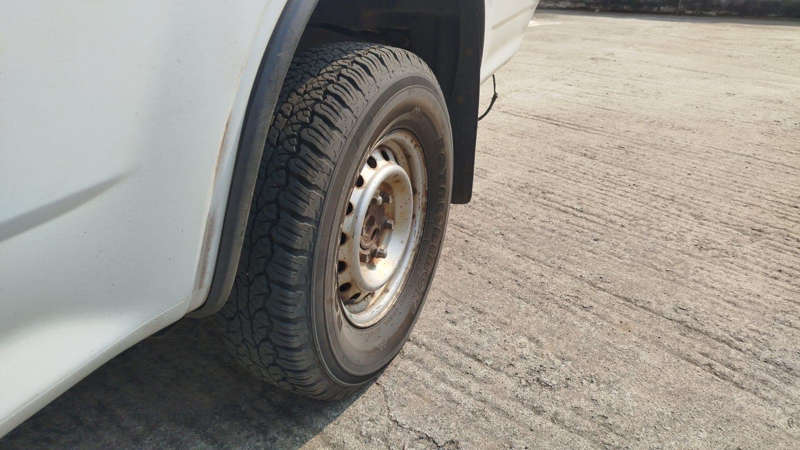 Isuzu KB250D_3,050m - 2011 — image 10