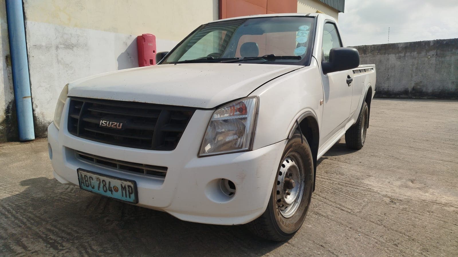Isuzu KB250D_3,050m - 2011 — image 2