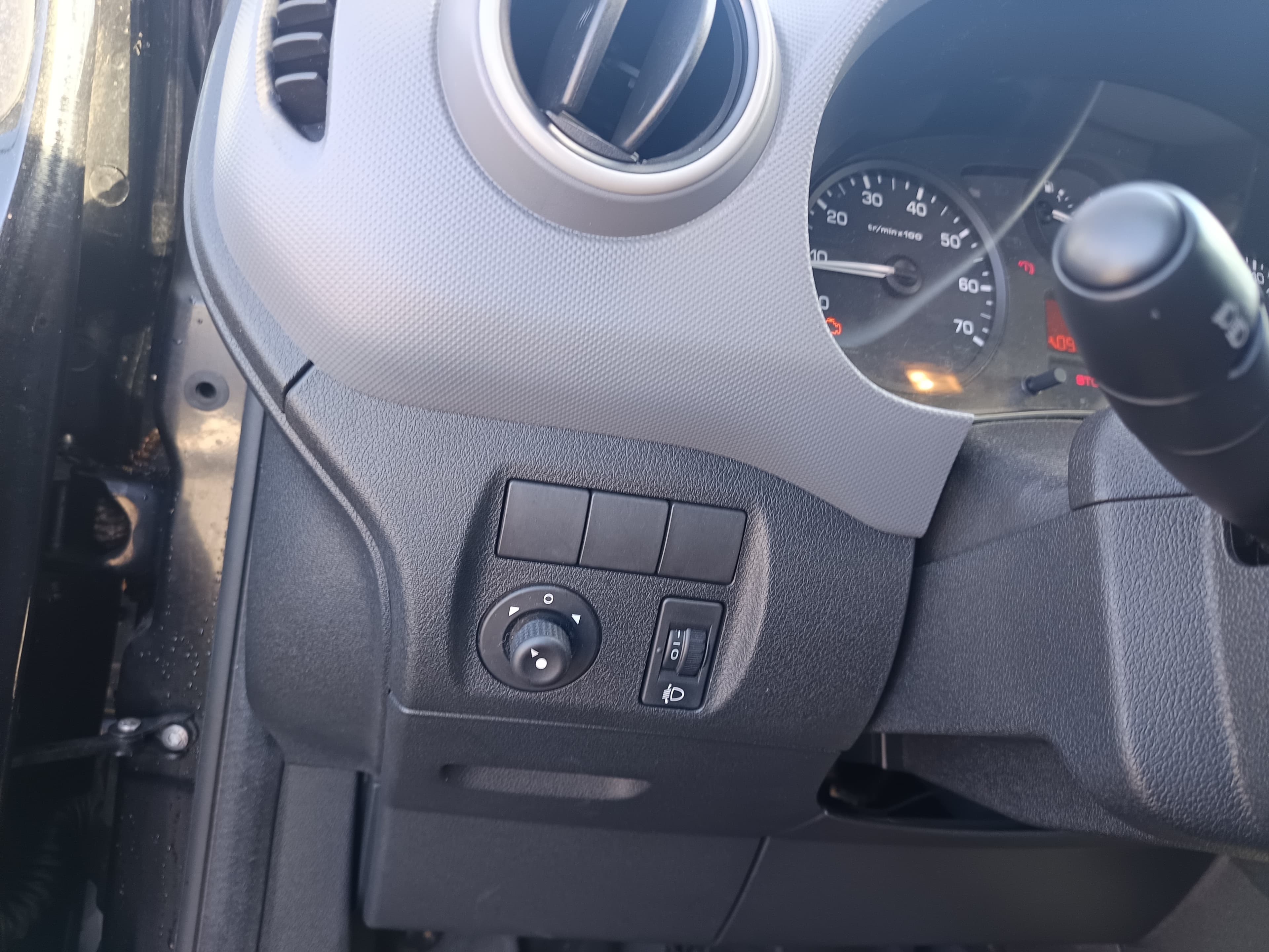 Citroën Berlingo · Ano 2013 — image 35