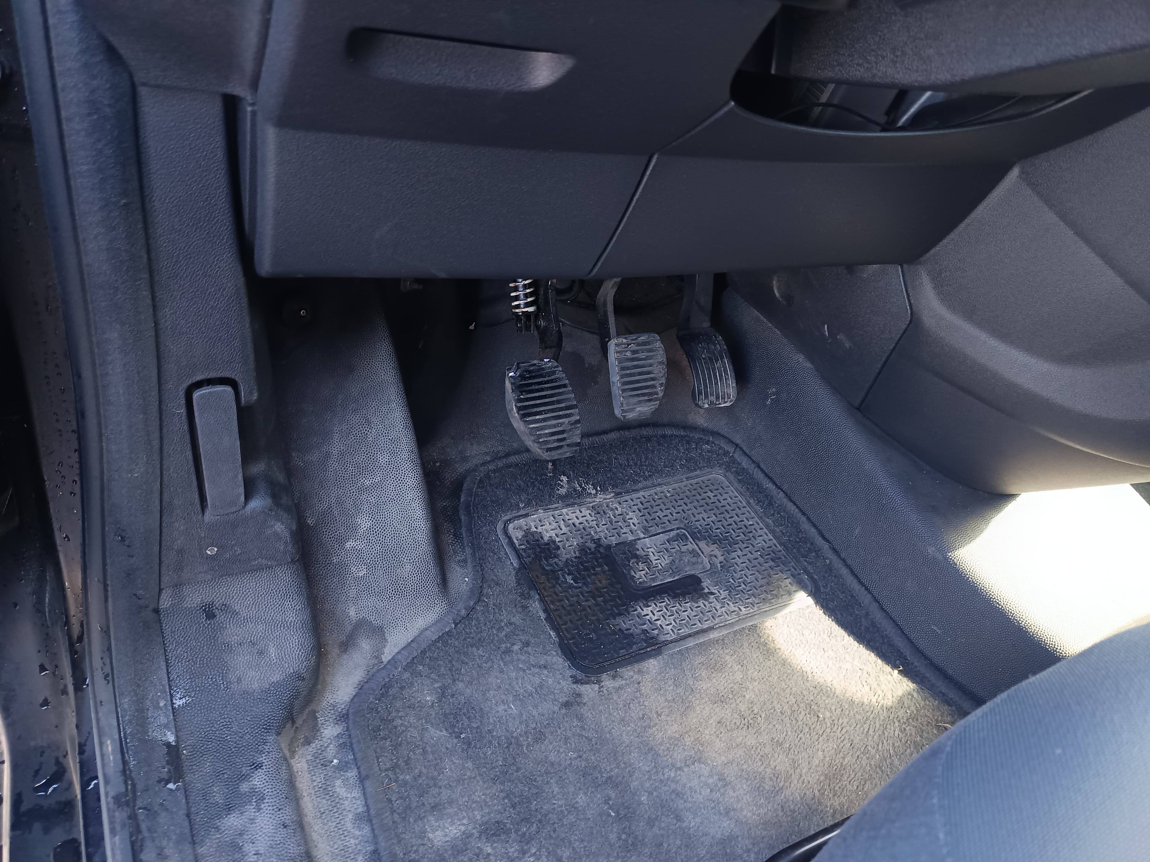 Citroën Berlingo · Ano 2013 — image 27