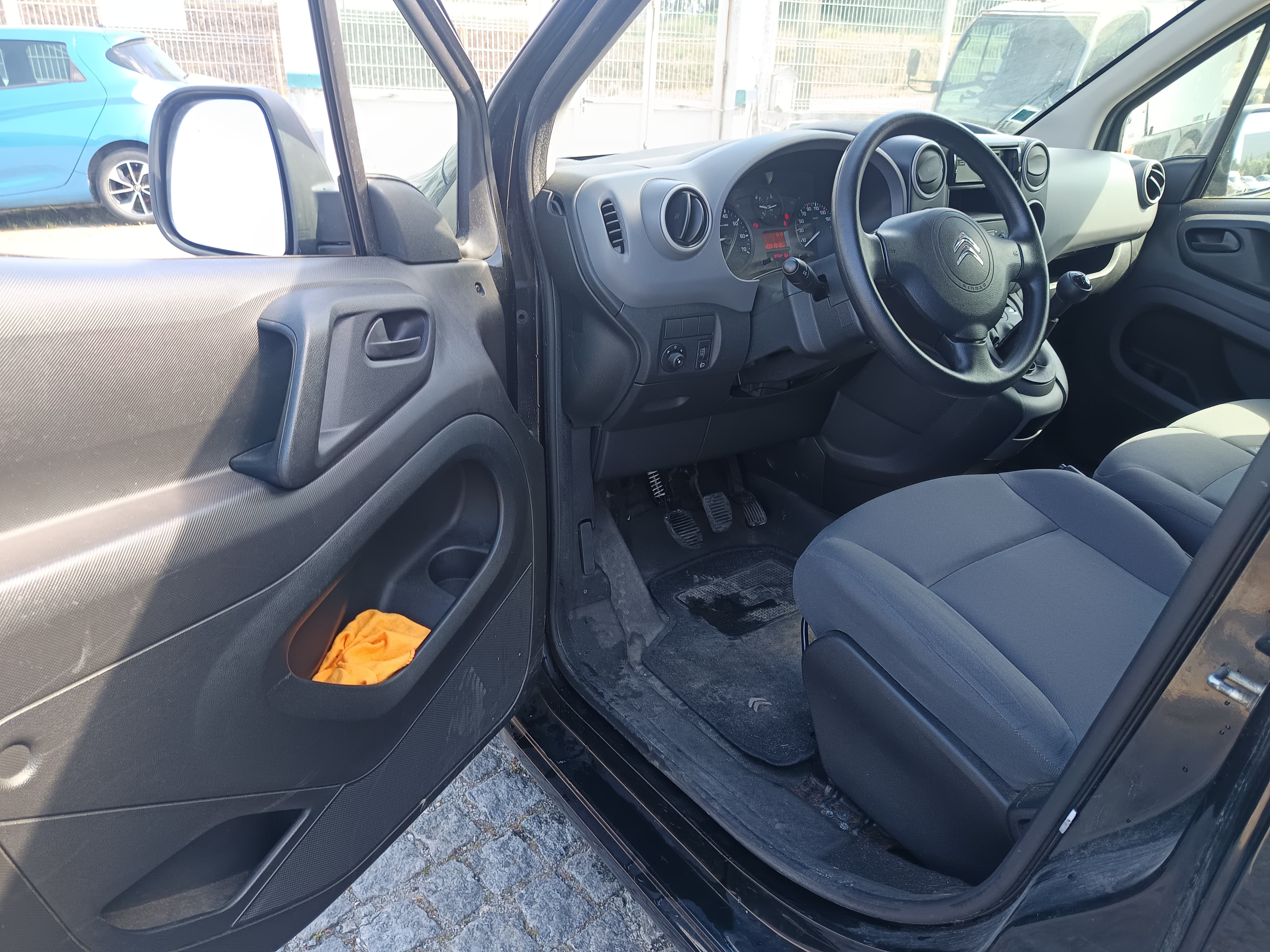 Citroën Berlingo · Ano 2013 — image 24