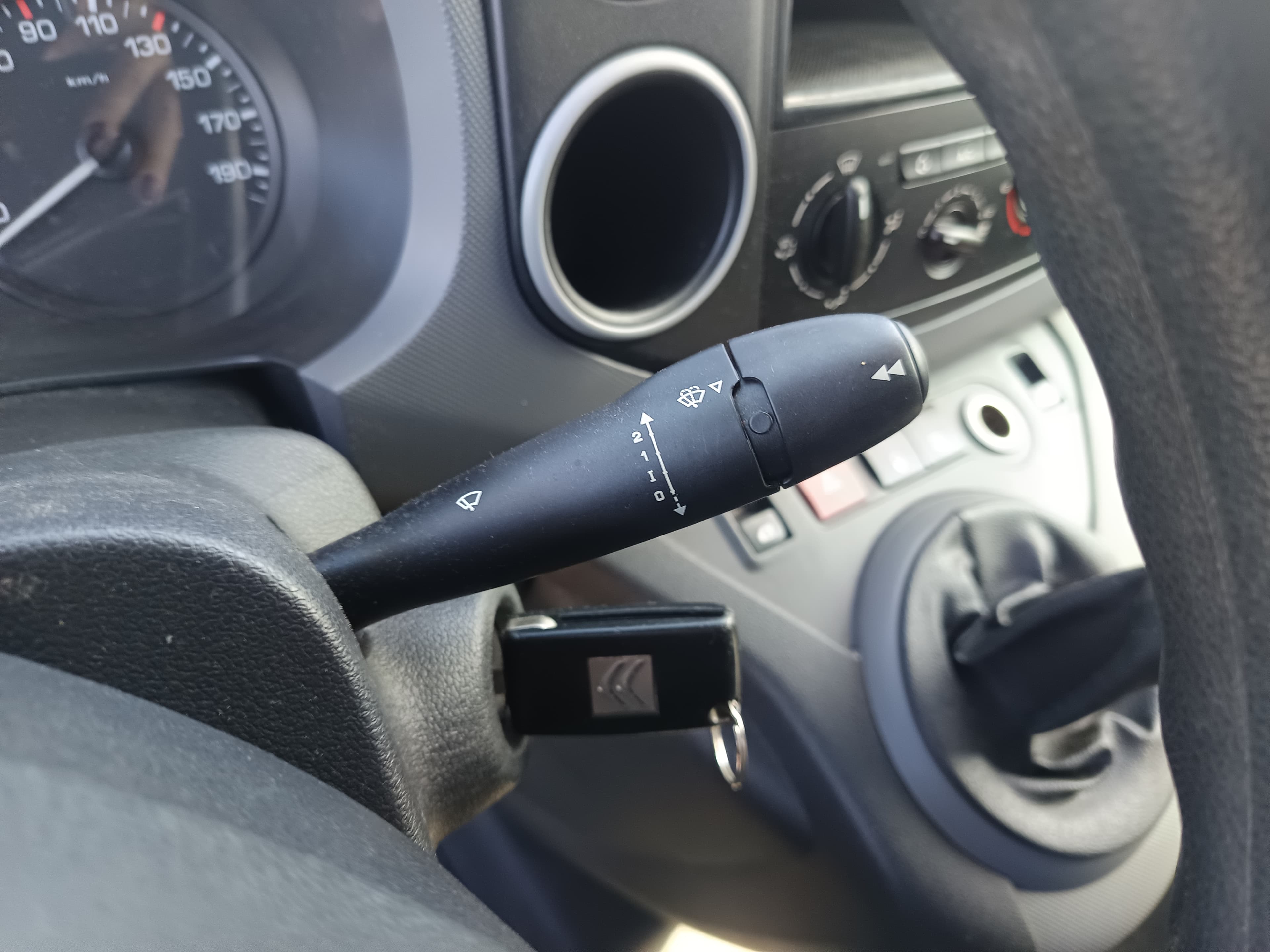Citroën Berlingo · Ano 2013 — image 33