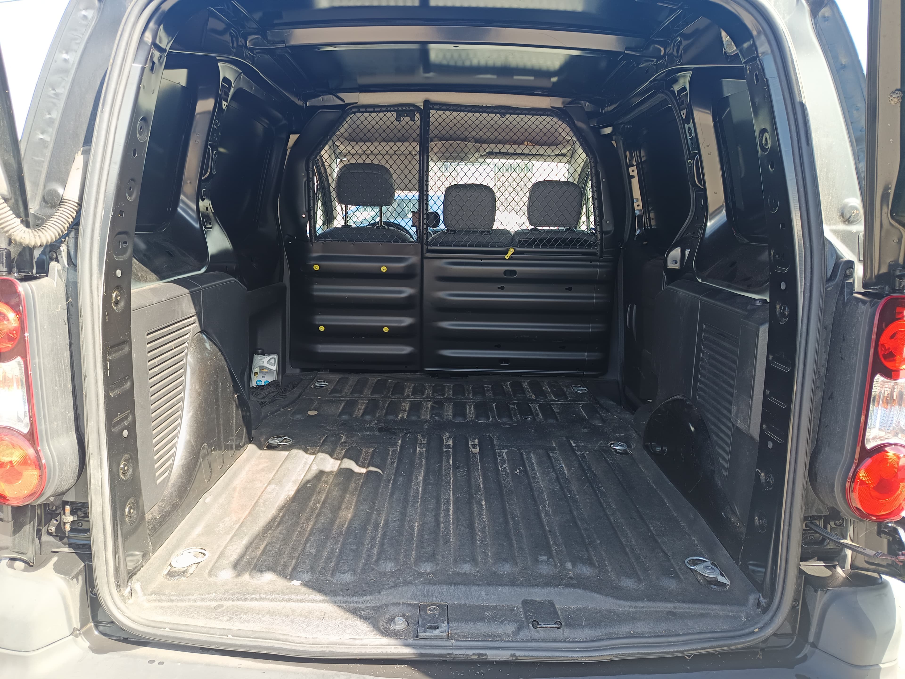 Citroën Berlingo · Ano 2013 — image 19