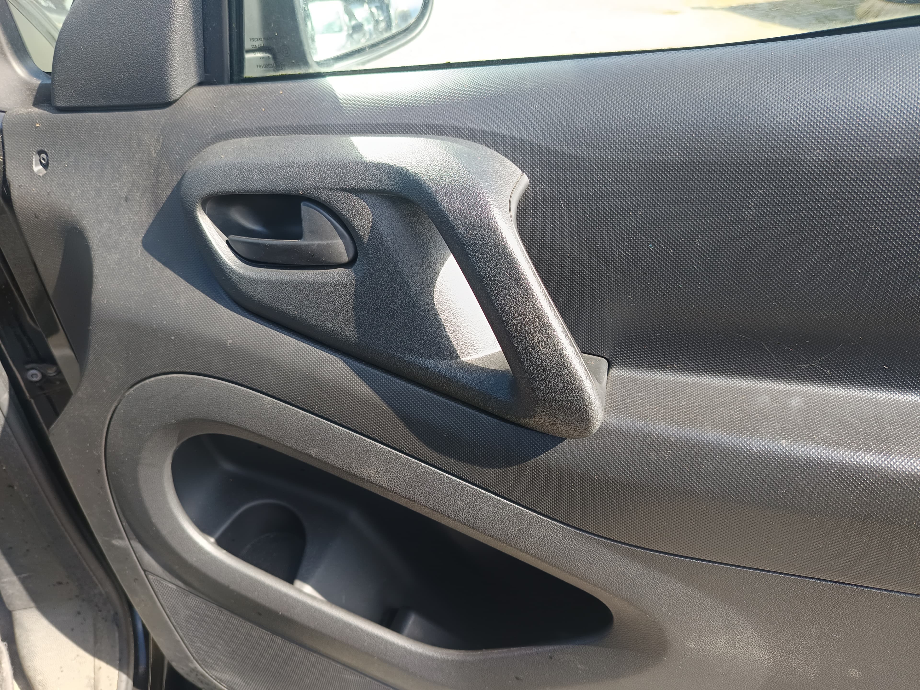 Citroën Berlingo · Ano 2013 — image 21