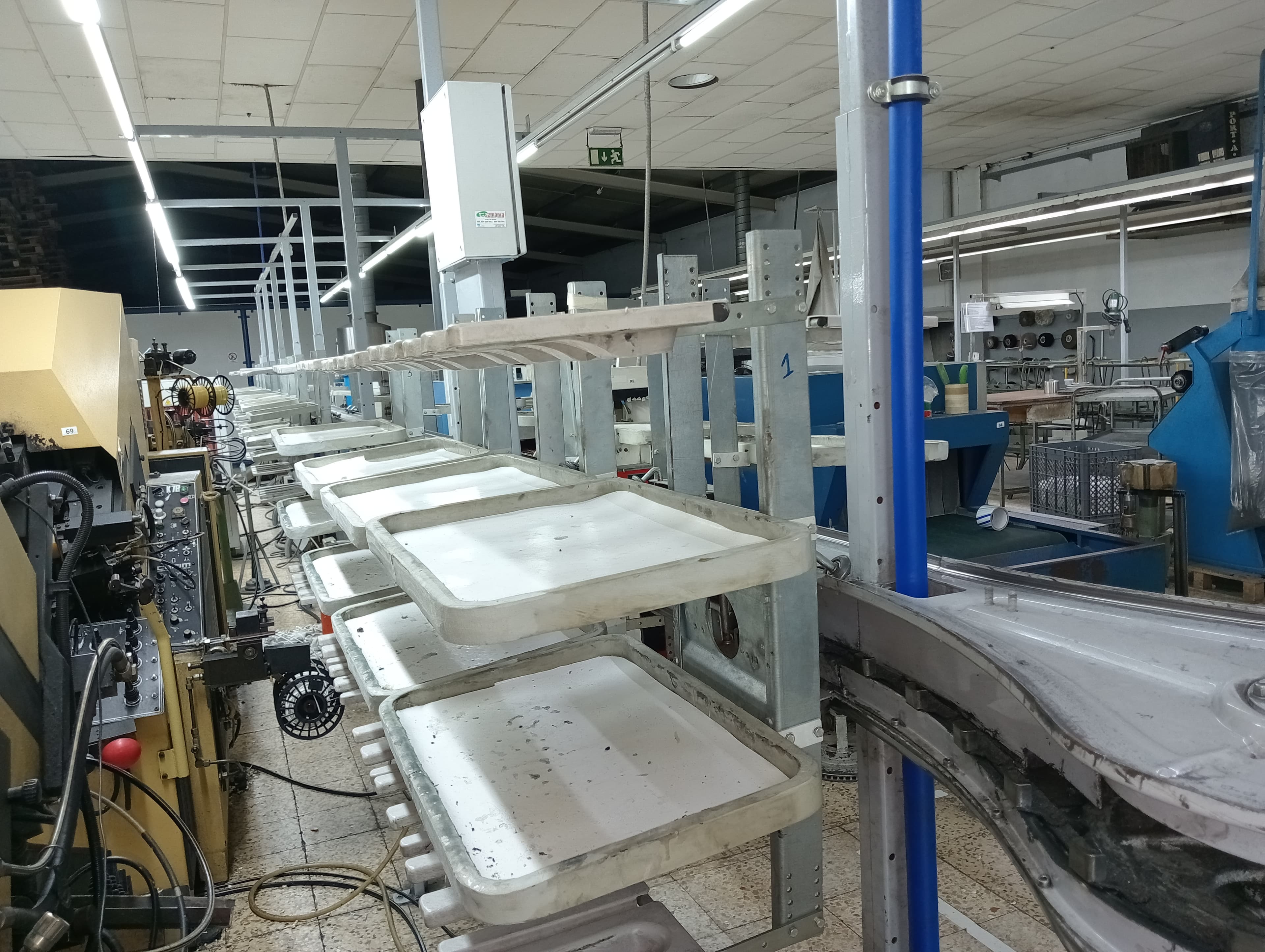 Équipements pour l'Industrie du Chaussure — image 162