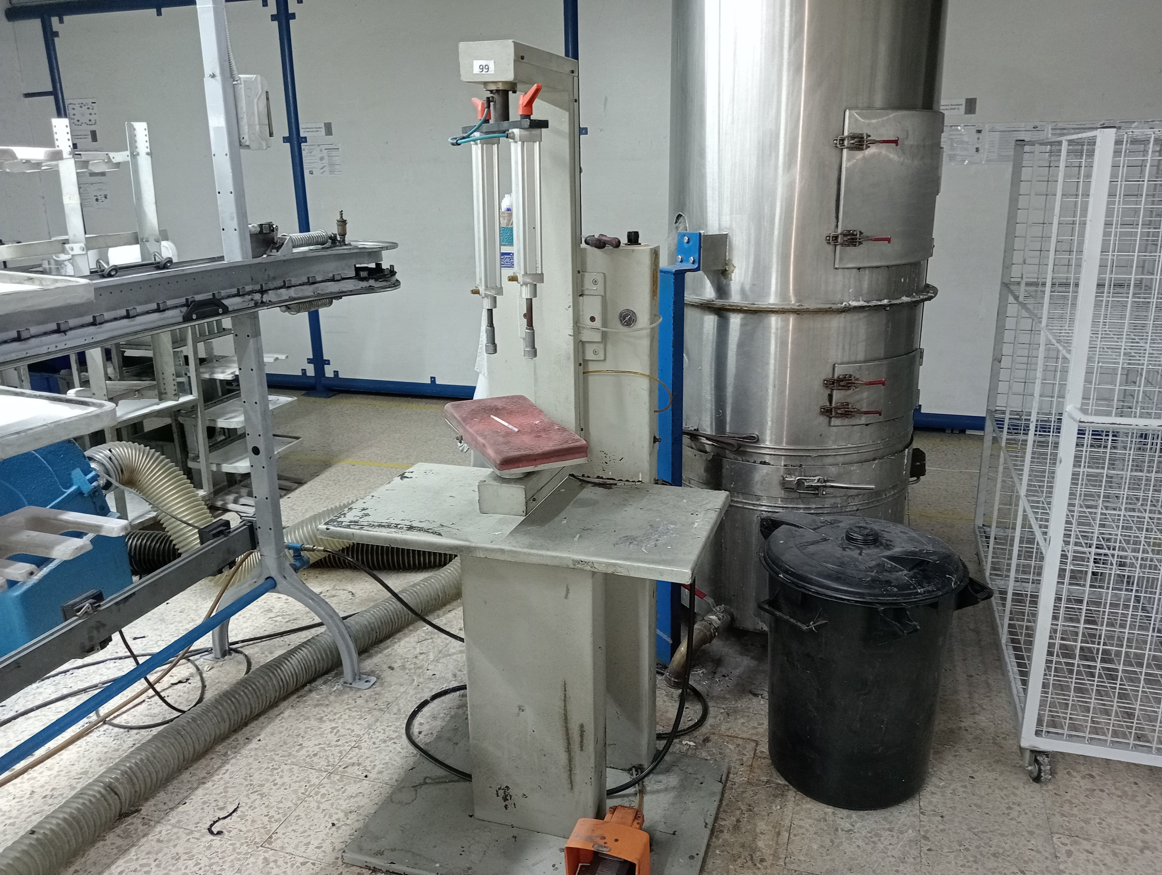 Équipements pour l'Industrie du Chaussure — image 101