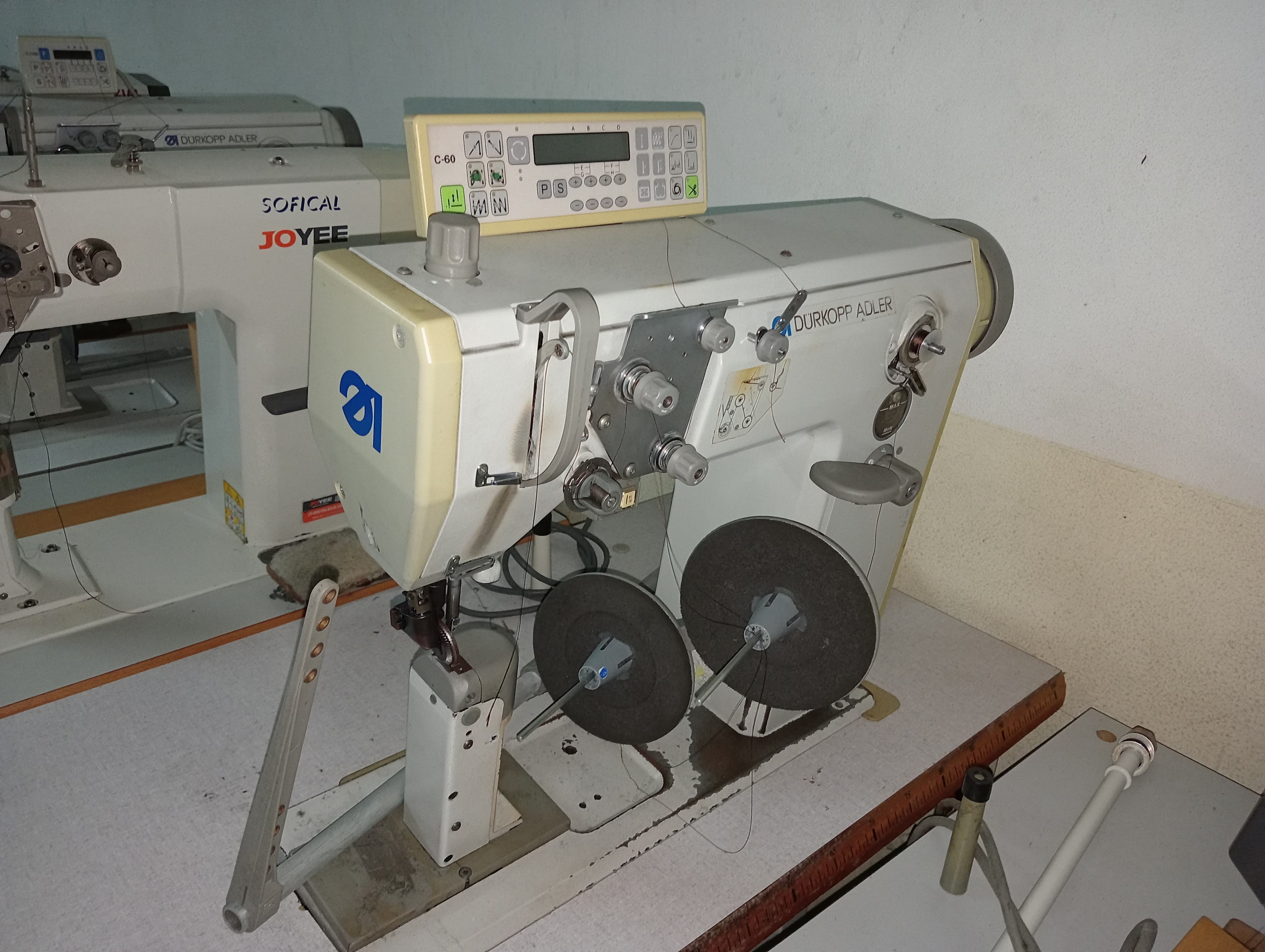 Équipements pour l'Industrie du Chaussure — image 16