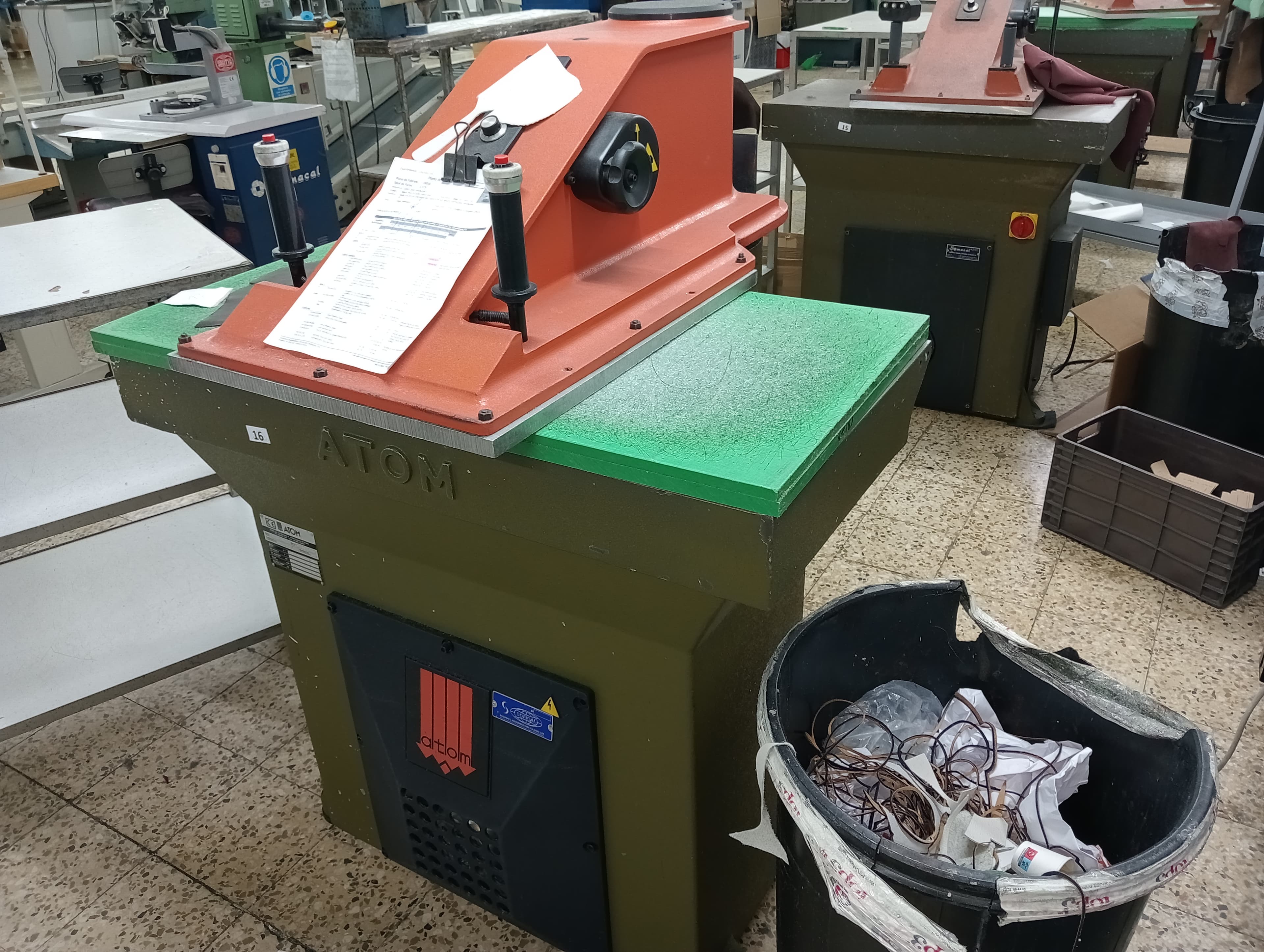 Équipements pour l'Industrie du Chaussure — image 210