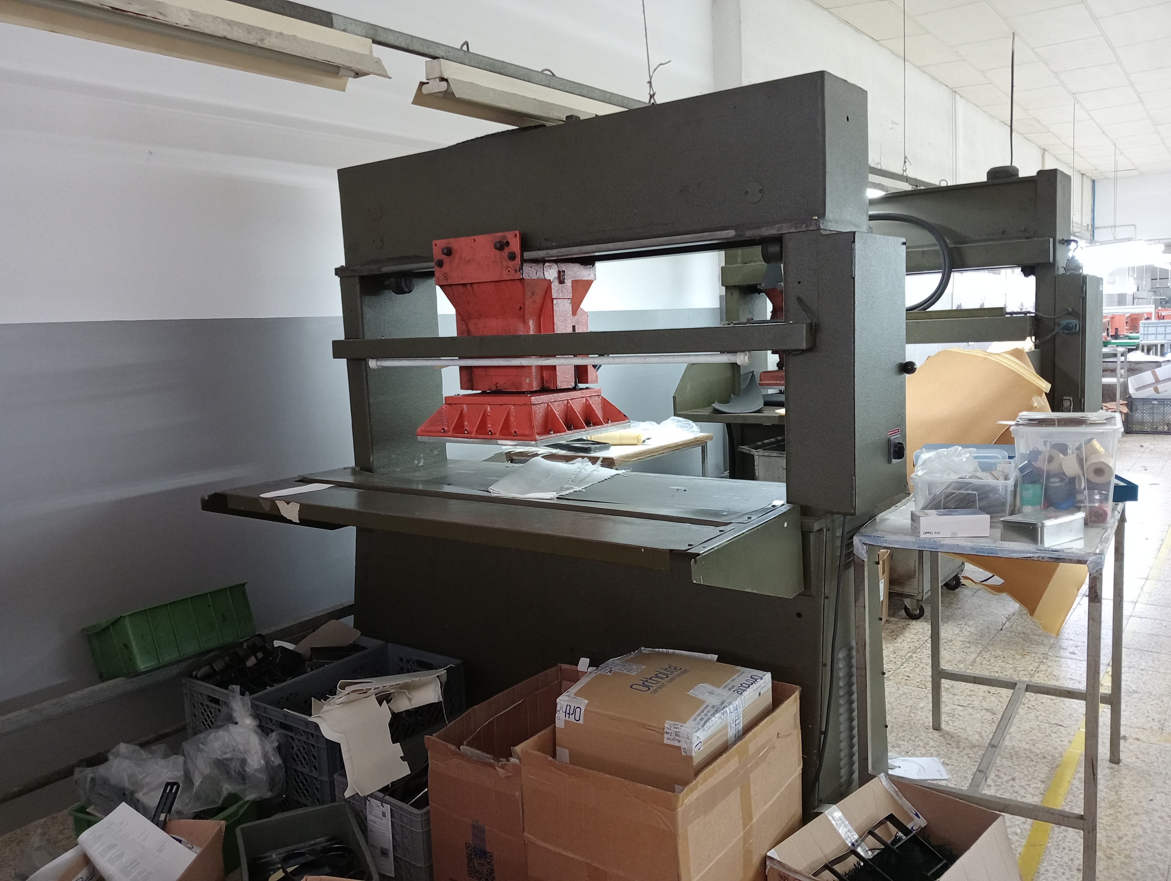 Équipements pour l'Industrie du Chaussure — image 214