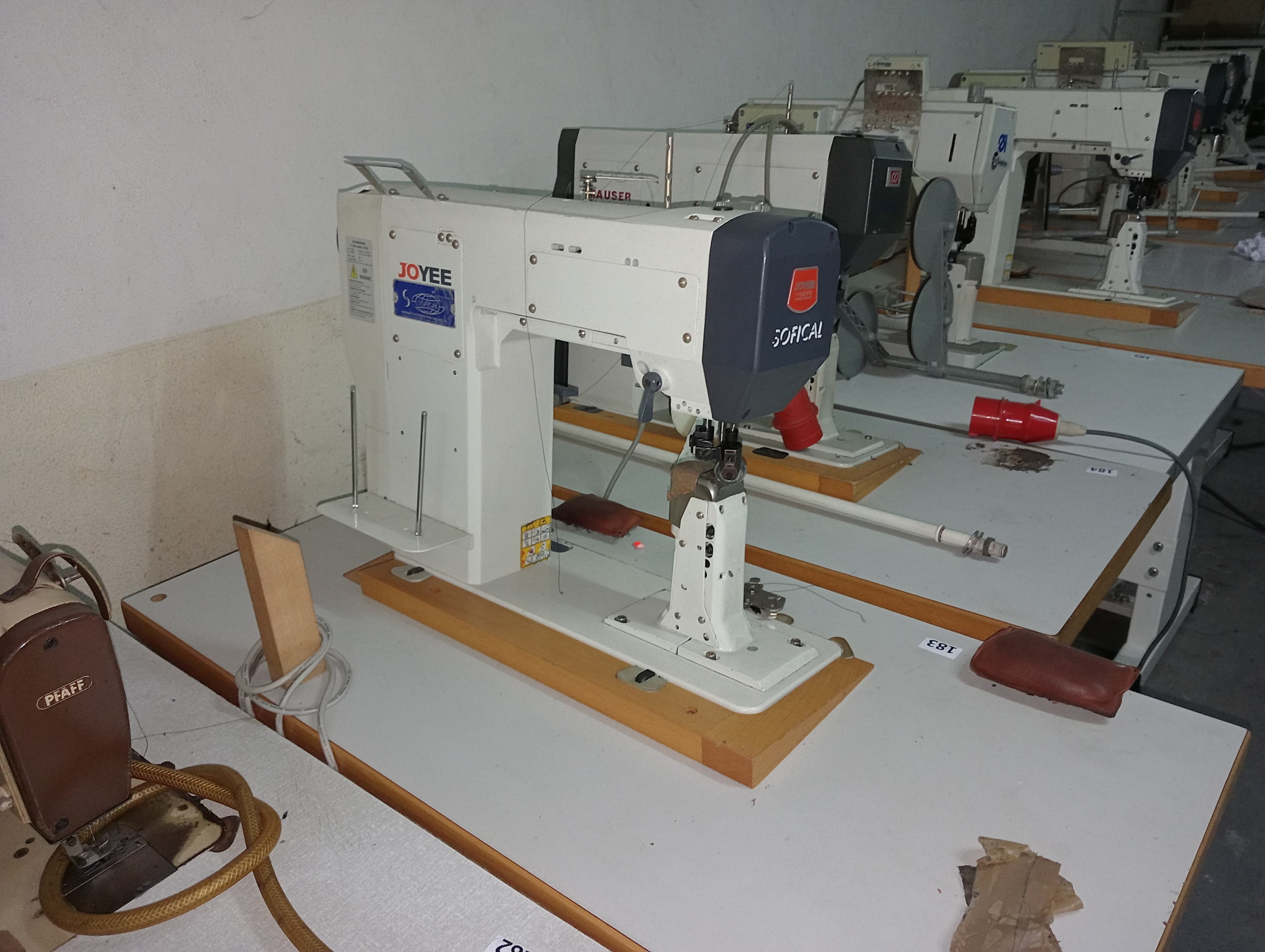 Équipements pour l'Industrie du Chaussure — image 11