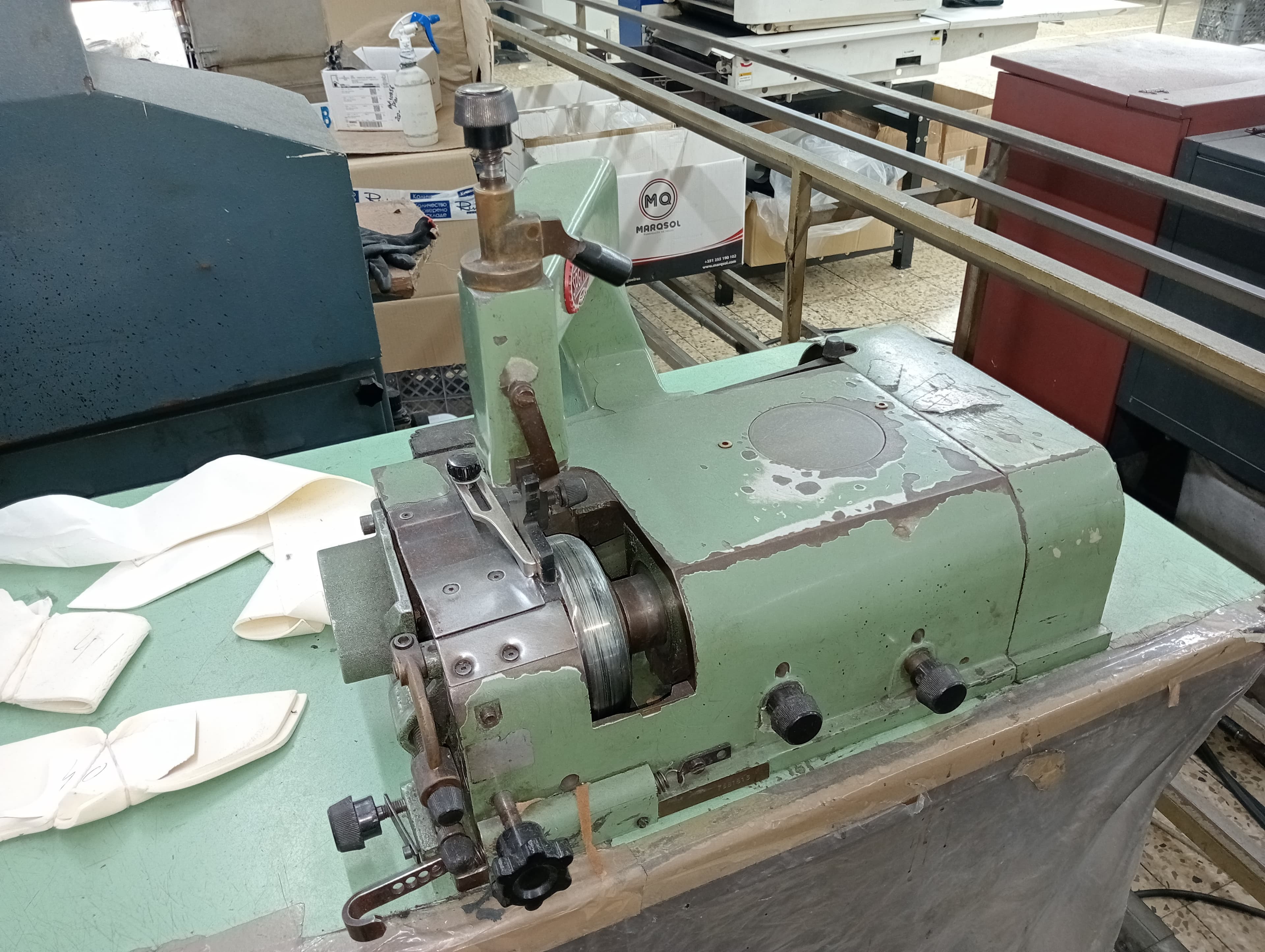 Équipements pour l'Industrie du Chaussure — image 184