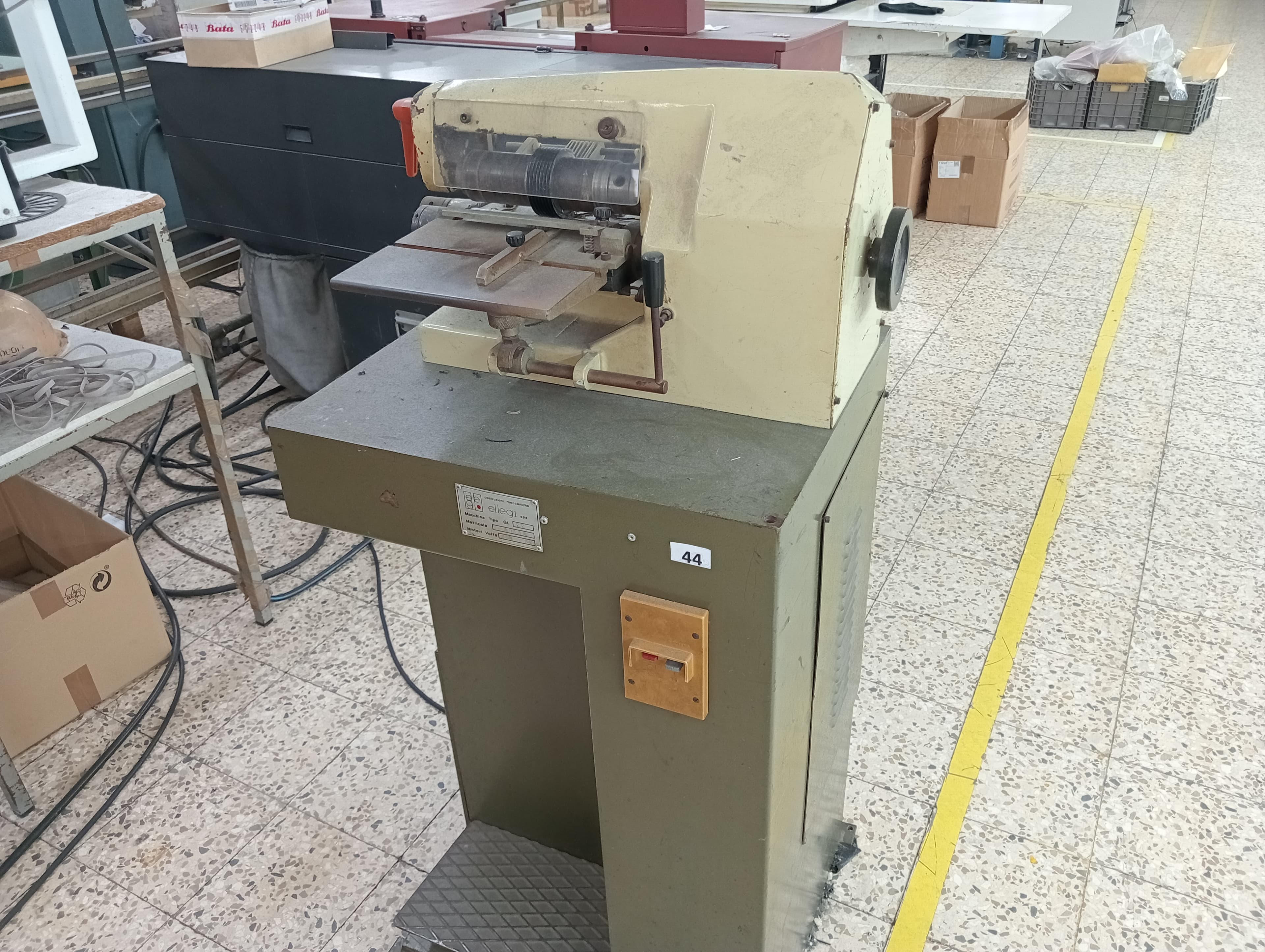 Équipements pour l'Industrie du Chaussure — image 173