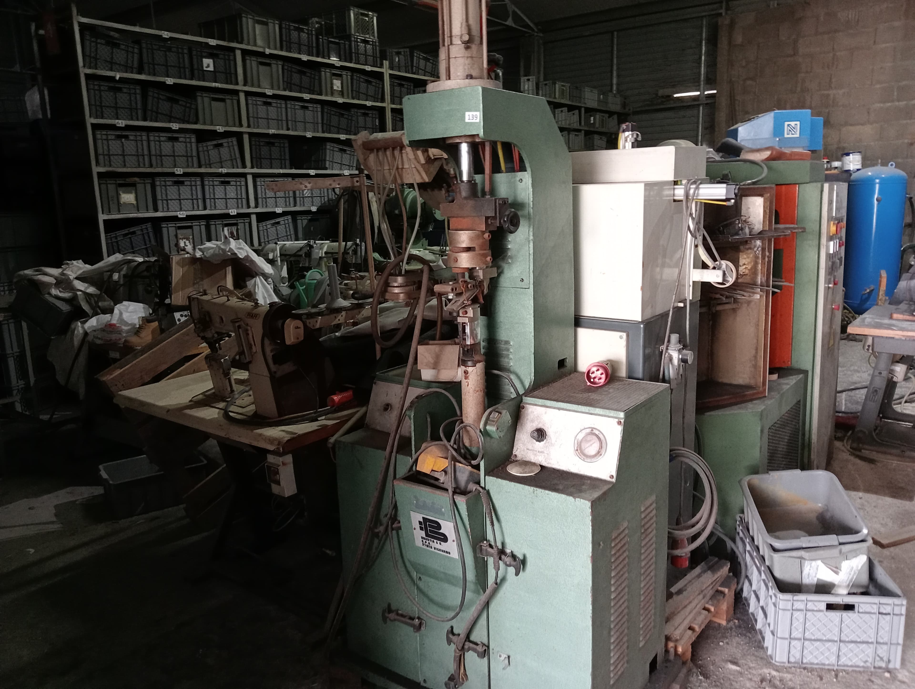 Équipements pour l'Industrie du Chaussure — image 53