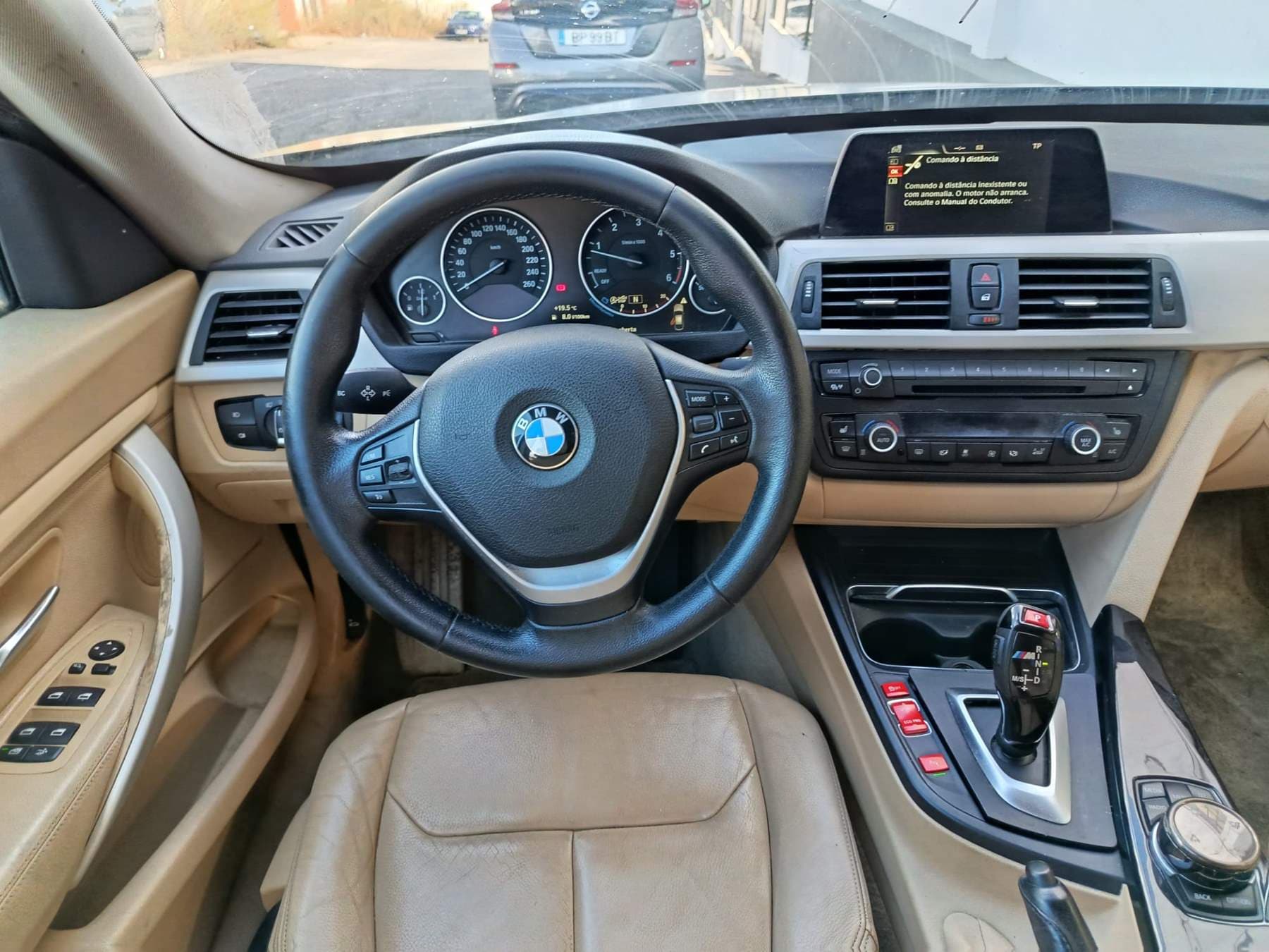 BMW 318 D GT · Ano 2016 — imagem 9