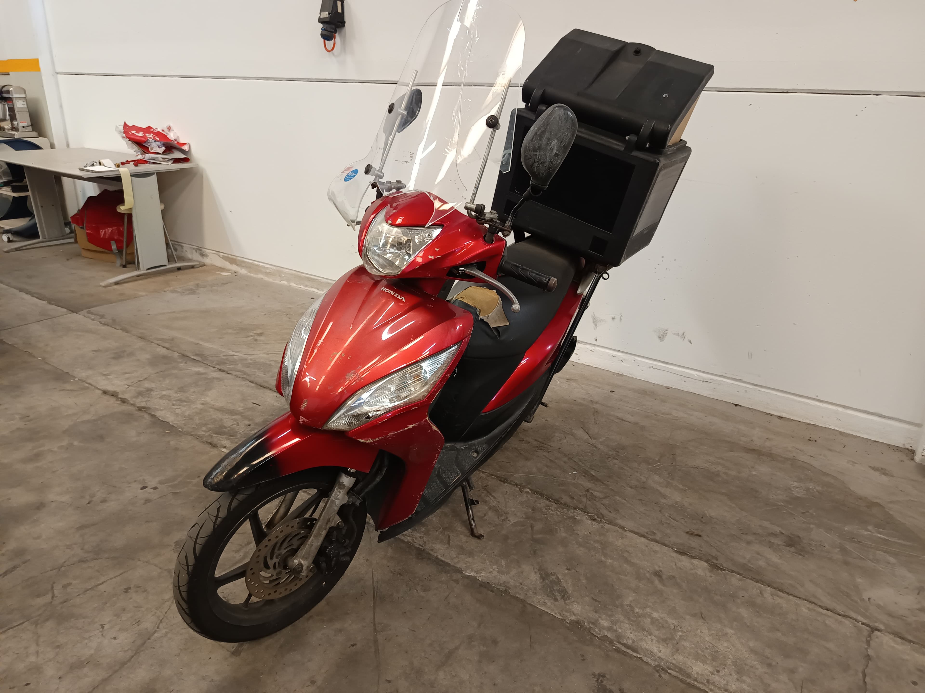 Honda Vision · Année 2012 — image 2