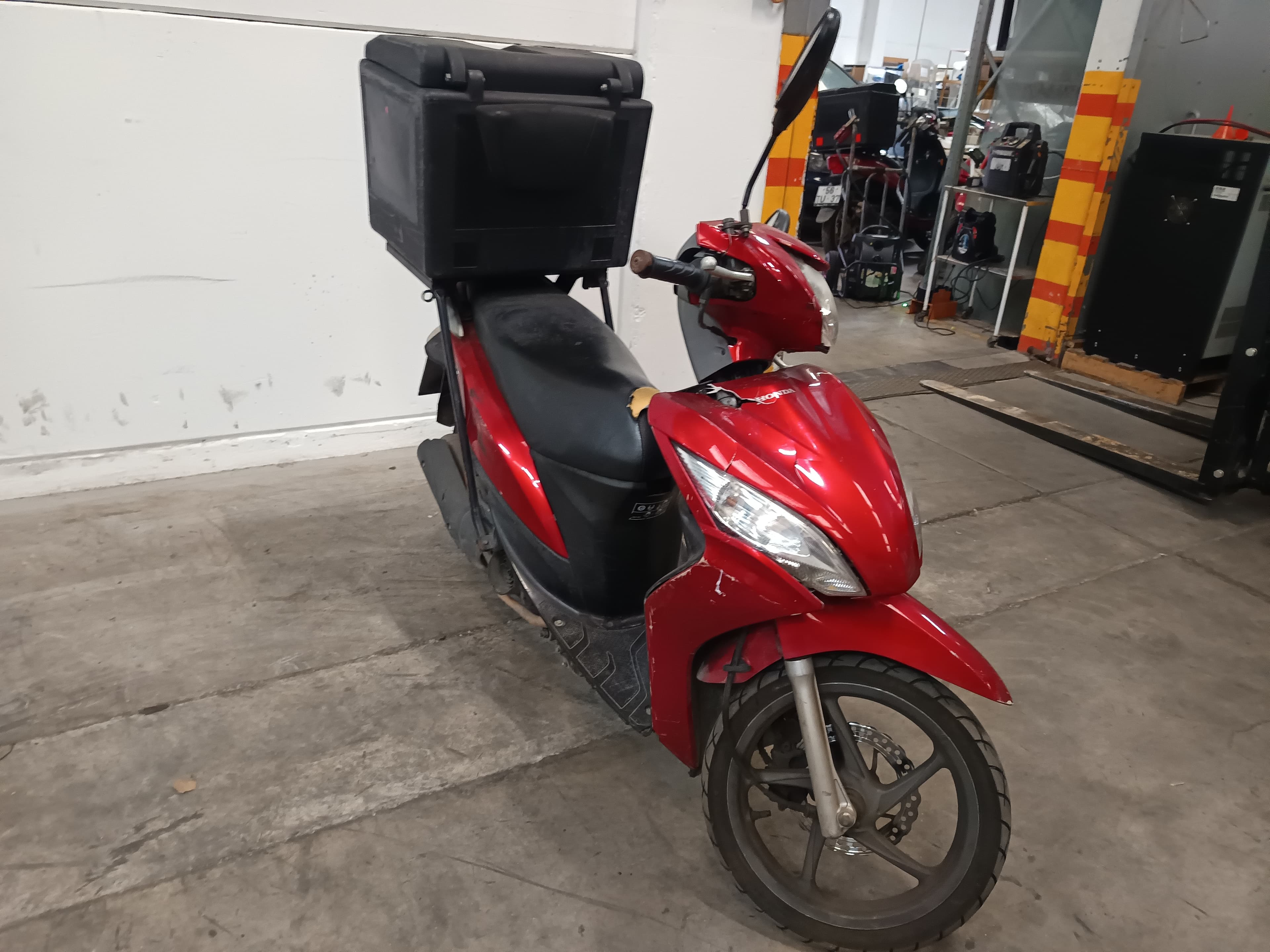 Honda Vision · Year 2012 — image 2