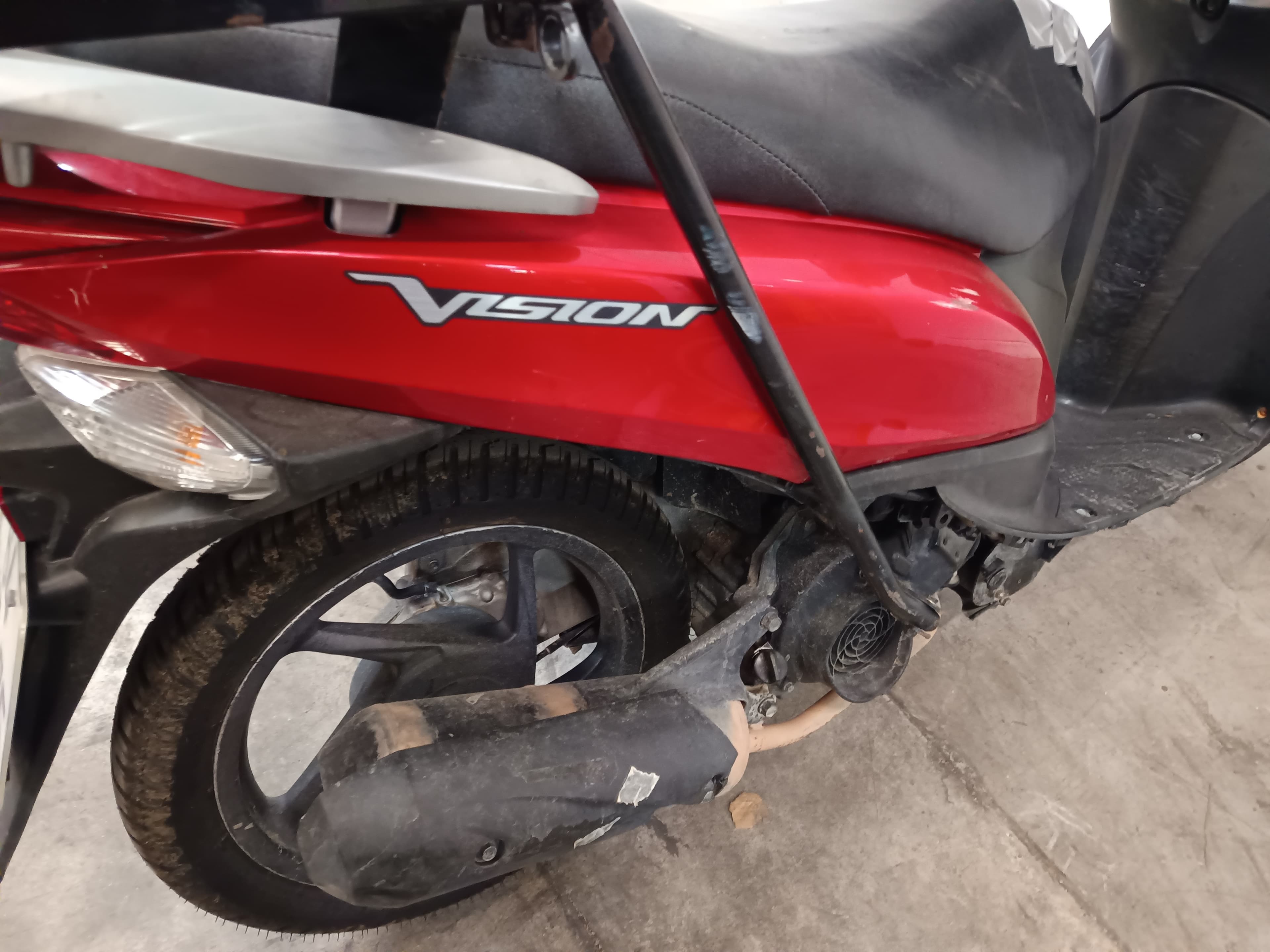 Honda Vision · Año 2012 — imagen 9