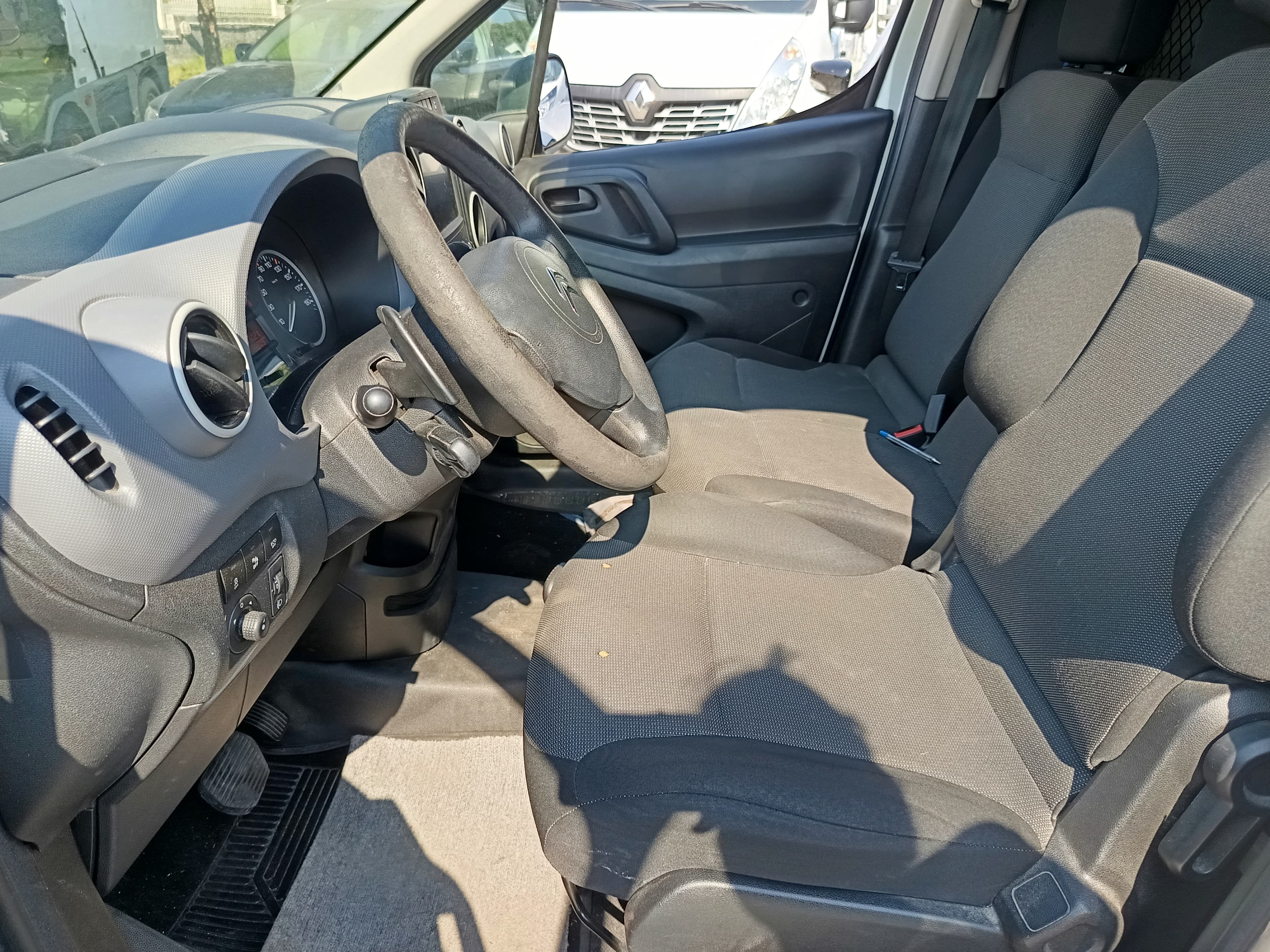 Citroën Berlingo · Ano 2018 — imagem 27
