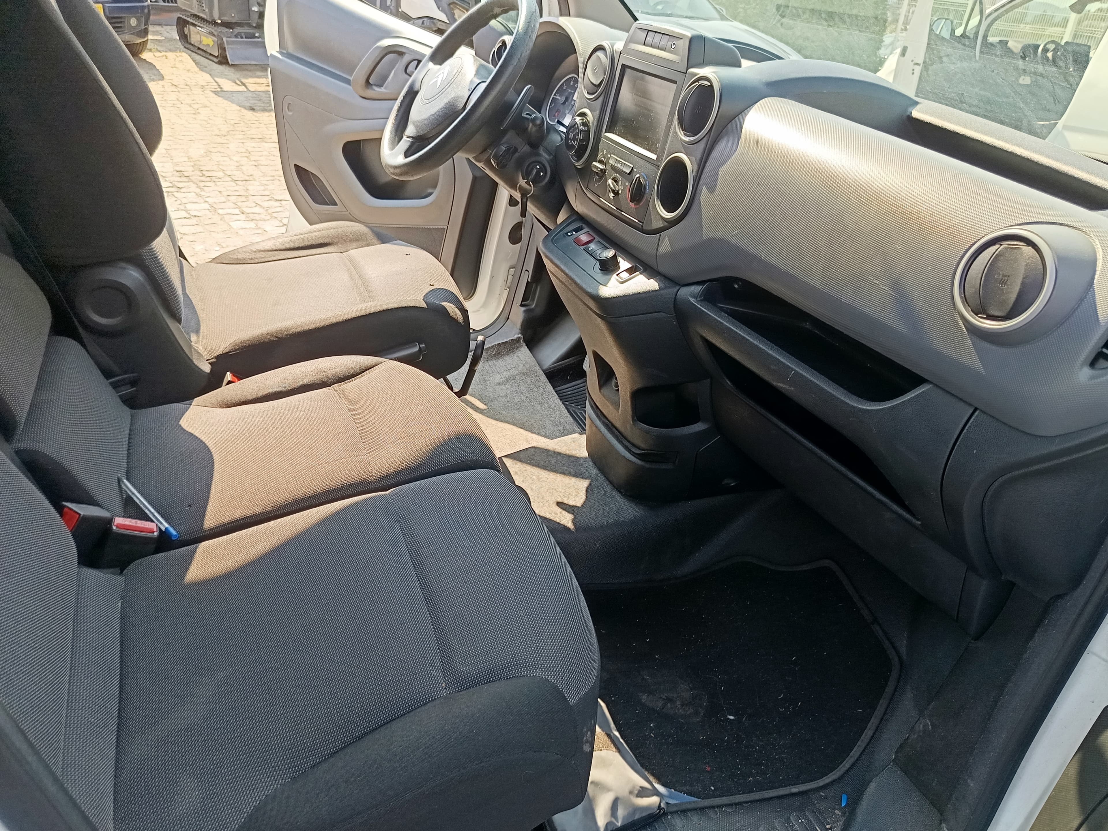Citroën Berlingo · Ano 2018 — imagem 23