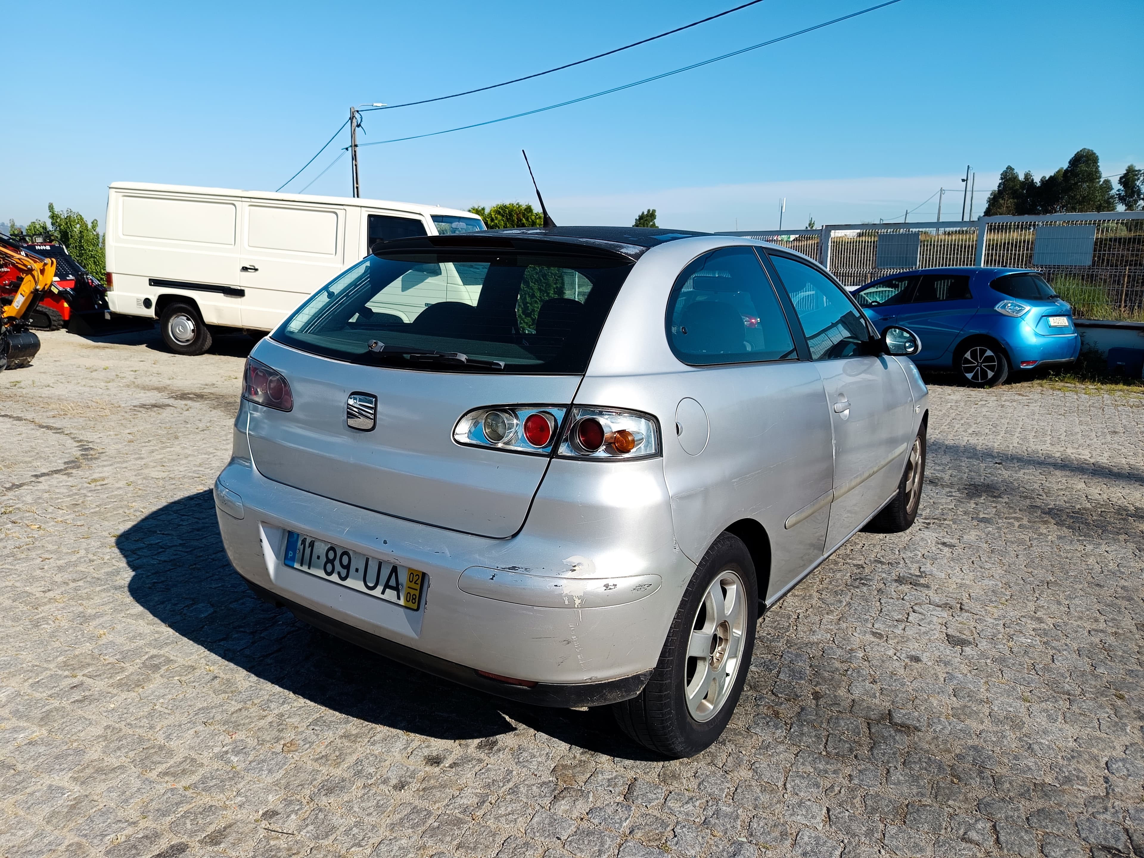 Seat Ibiza · Ano 2002 — image 4
