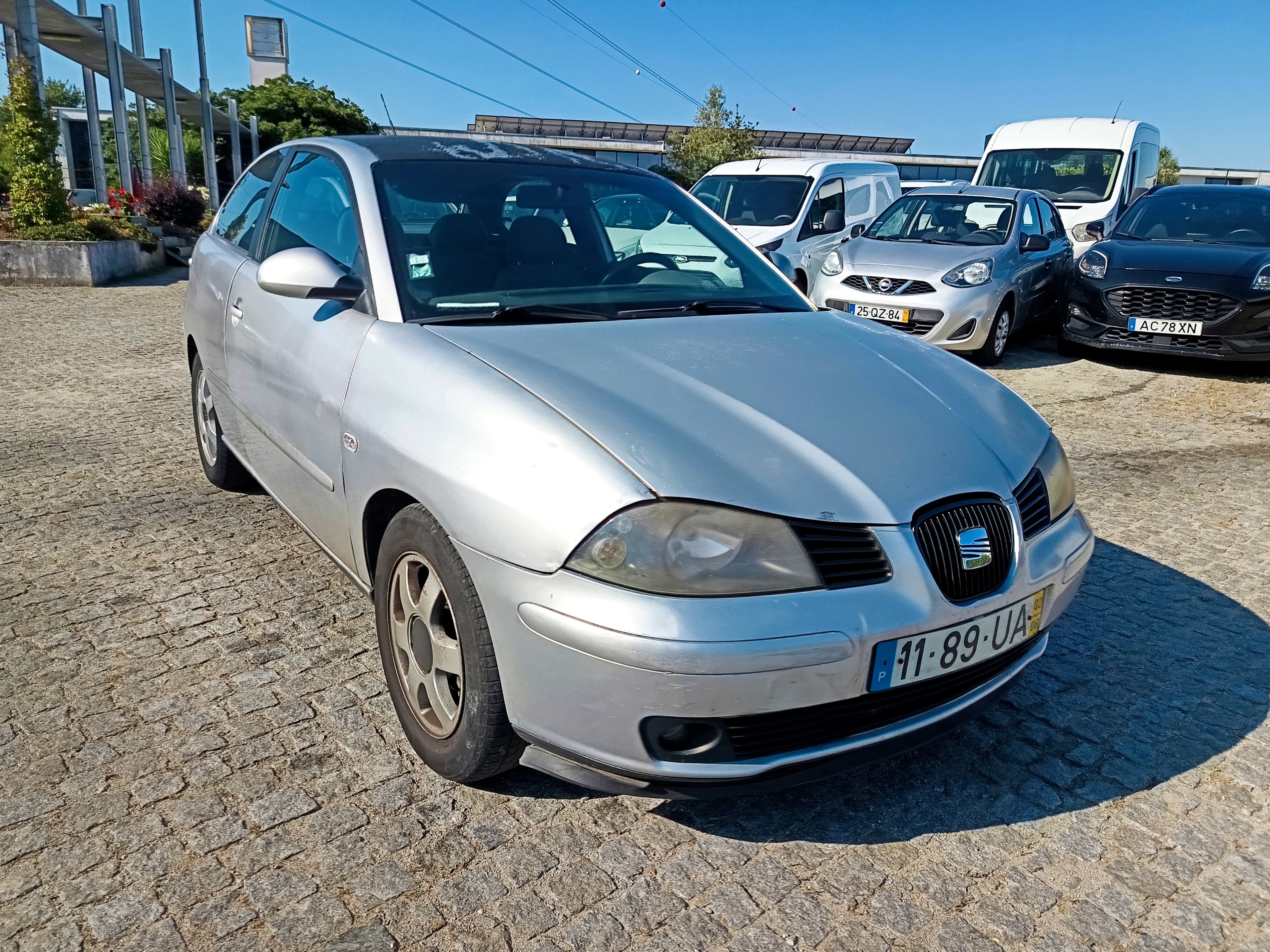 Seat Ibiza · Ano 2002 — image 3