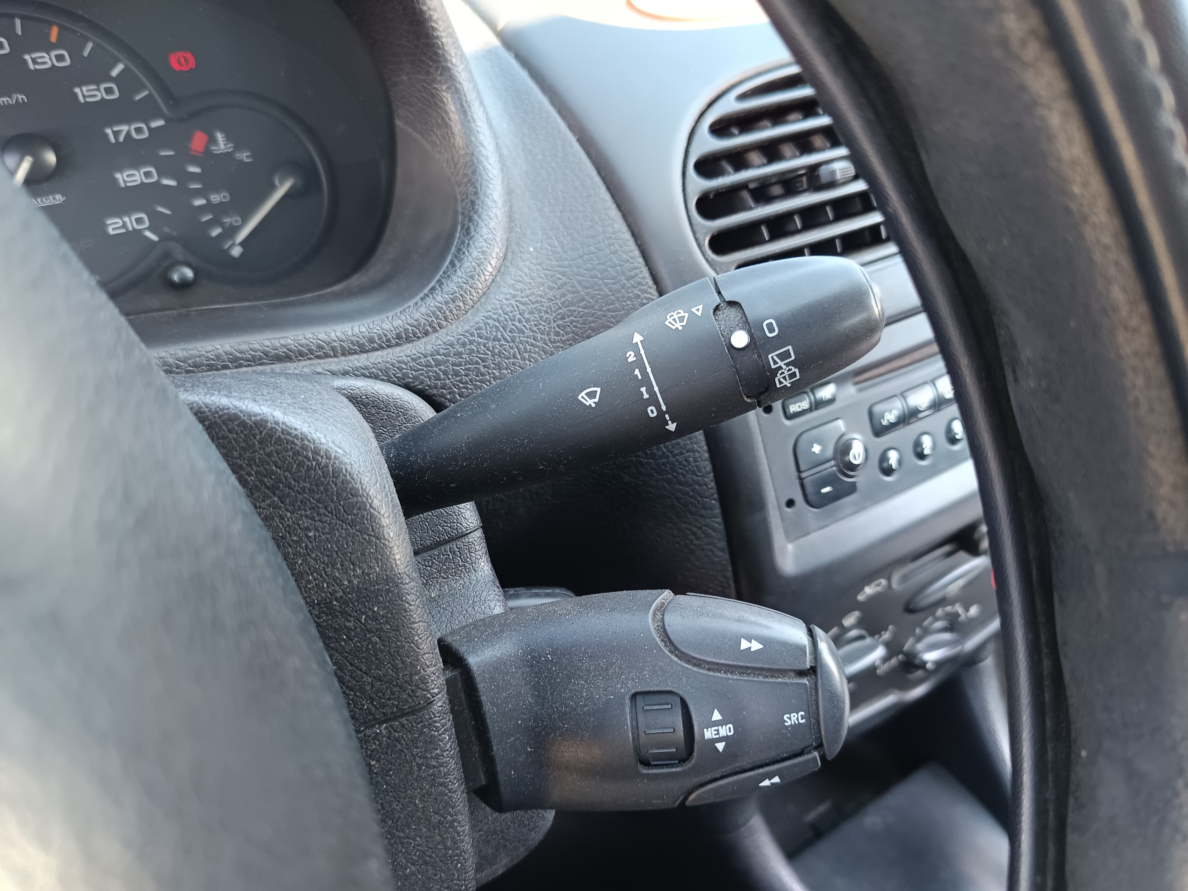 Peugeot 206 · Ano 2001 — imagem 35