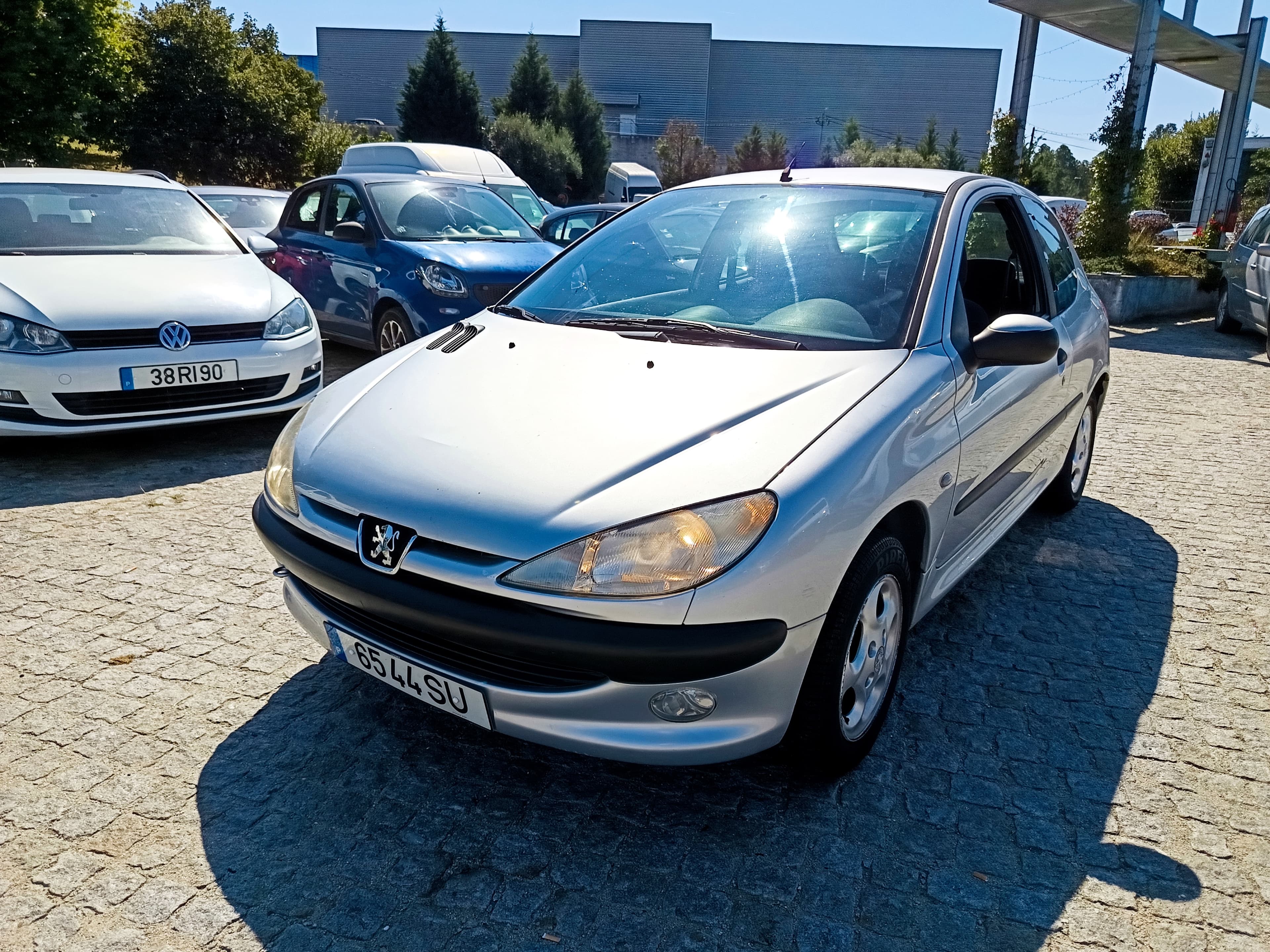 Peugeot 206 · Ano 2001