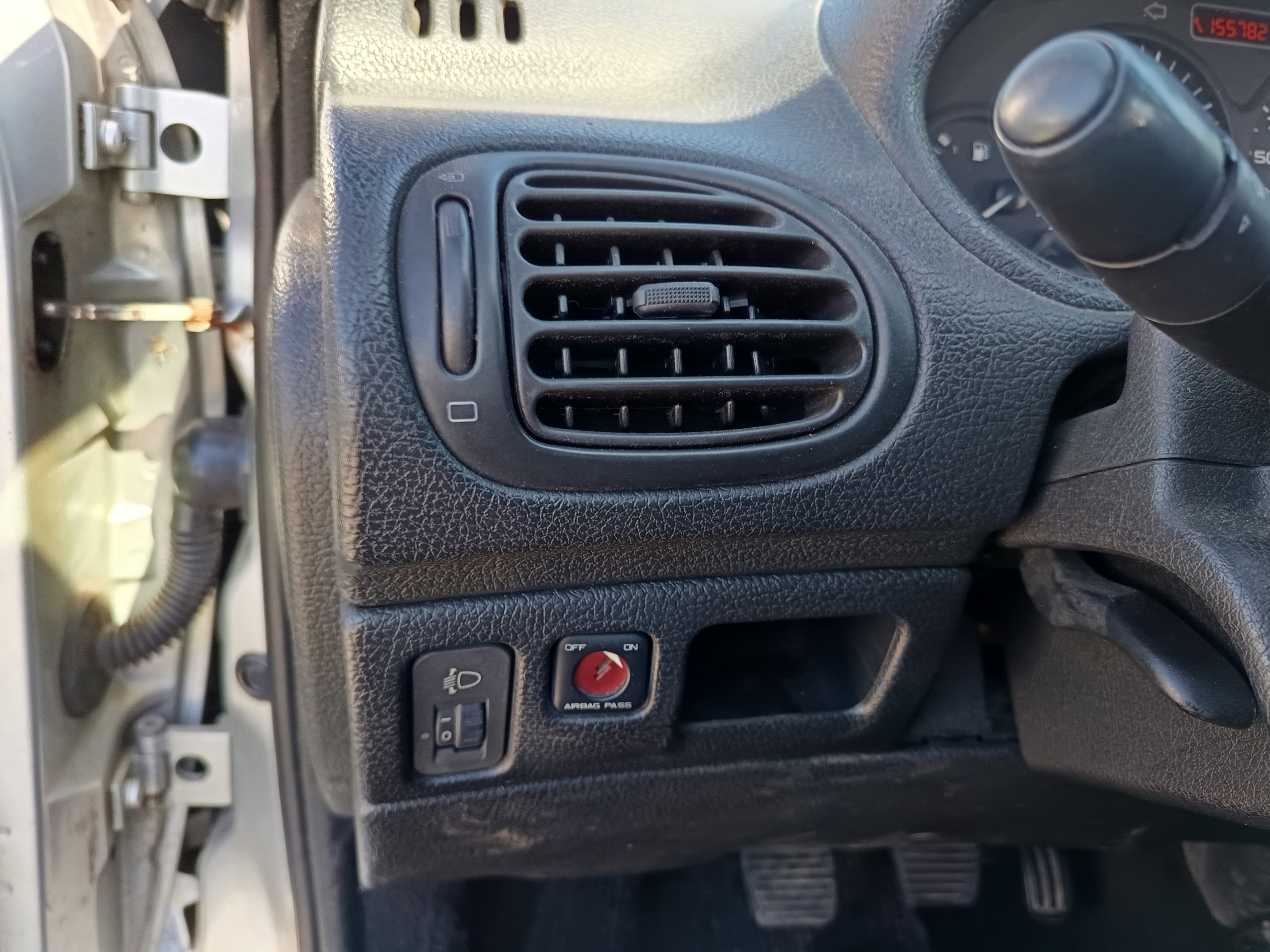 Peugeot 206 · Ano 2001 — imagem 37