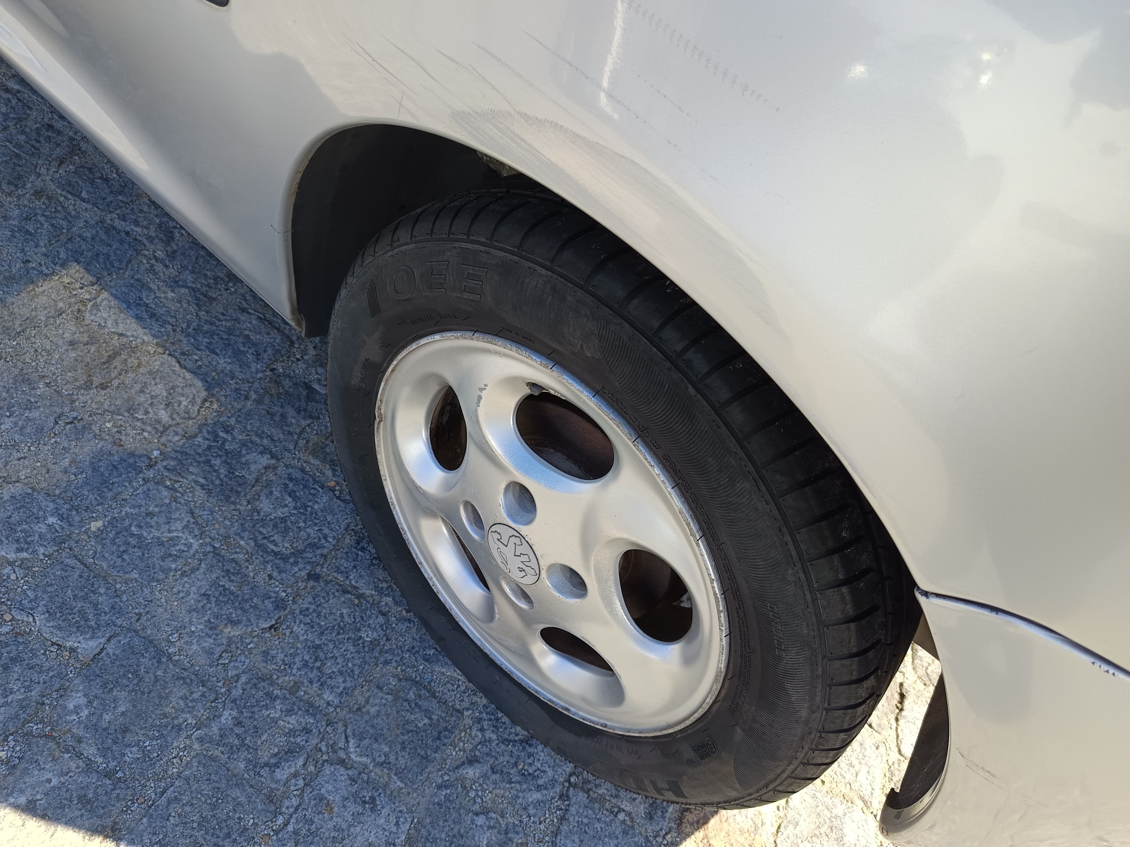 Peugeot 206 · Ano 2001 — imagem 9