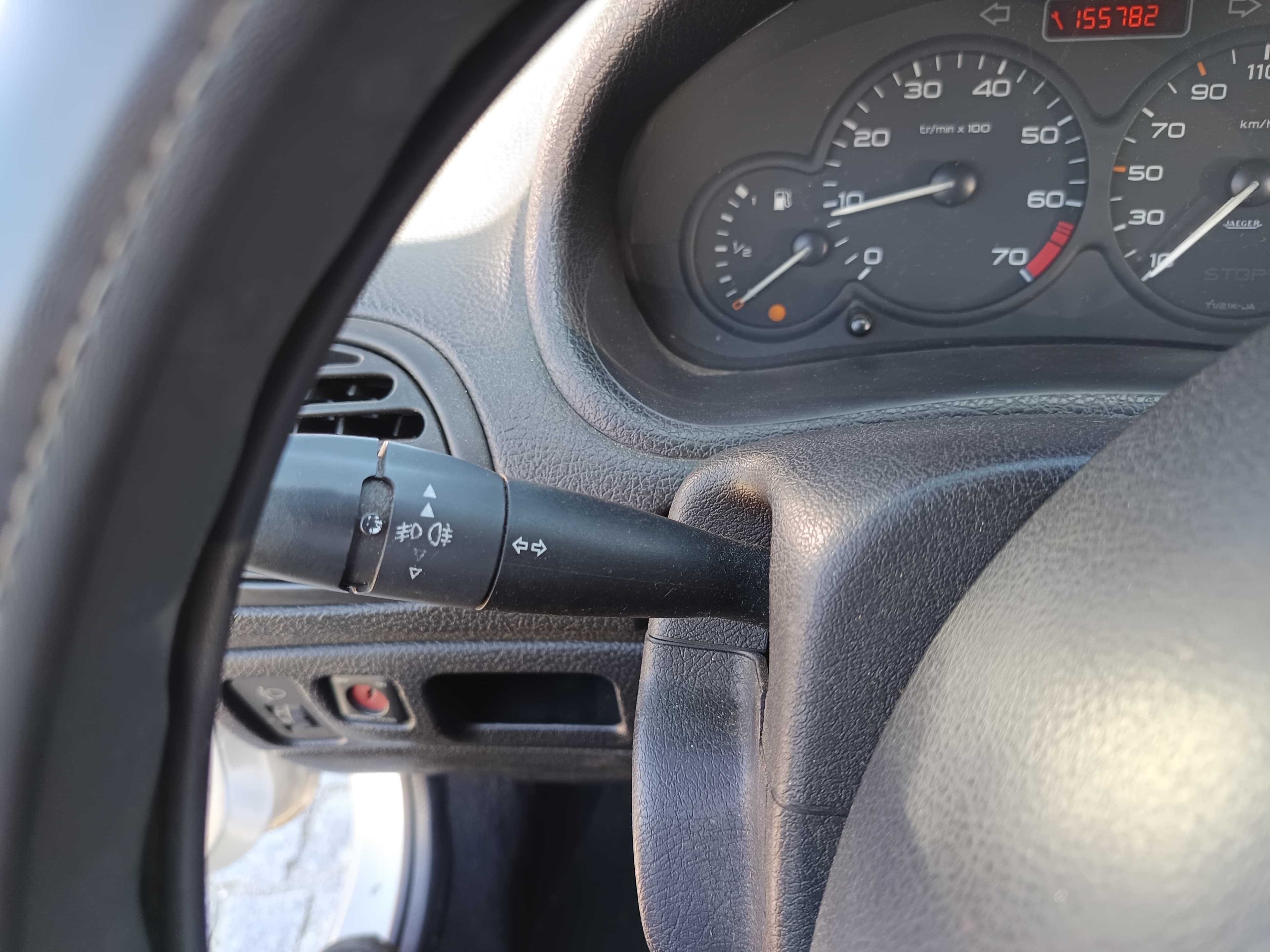 Peugeot 206 · Ano 2001 — imagem 36