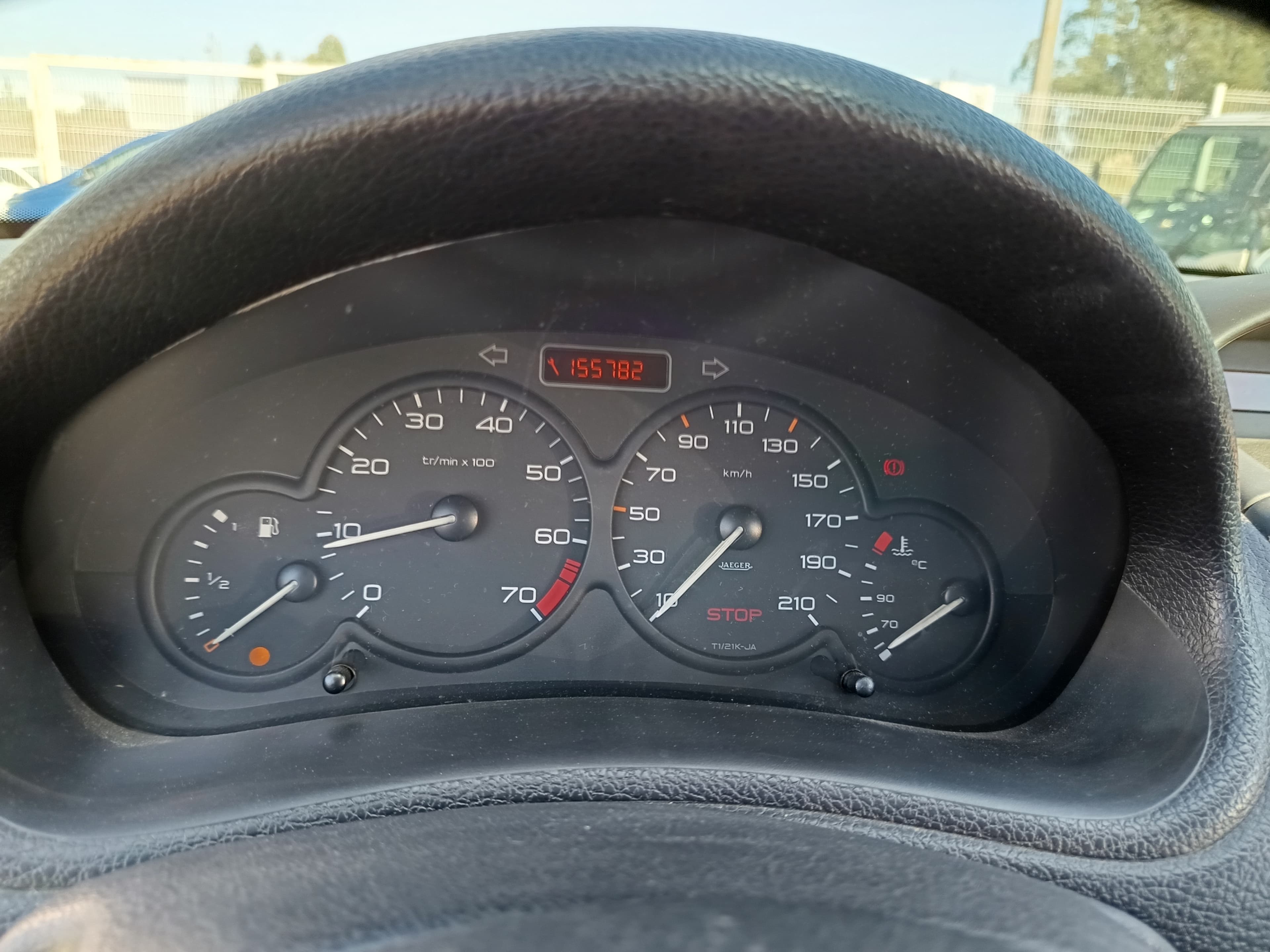 Peugeot 206 · Ano 2001 — imagem 34