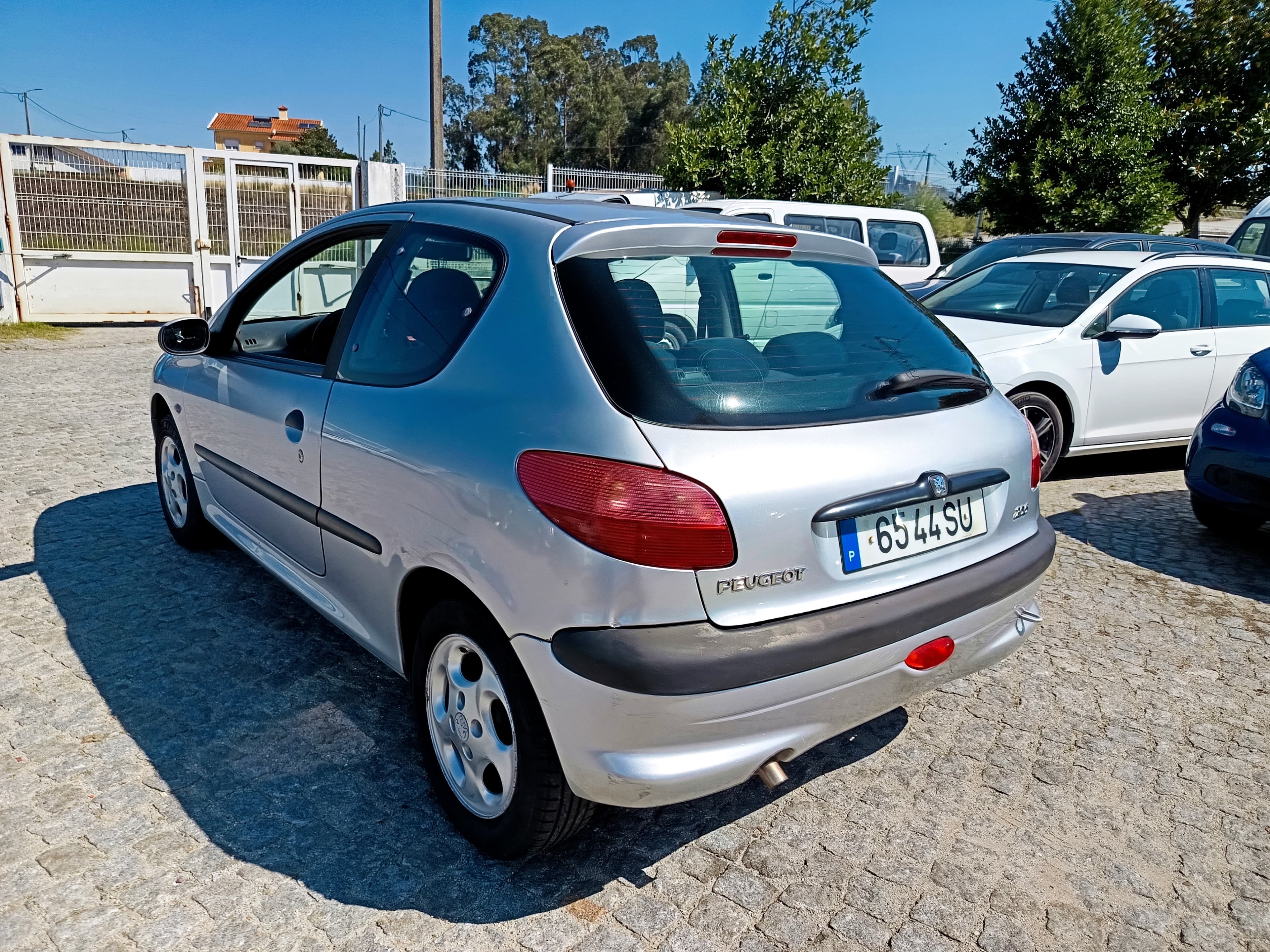 Peugeot 206 · Ano 2001 — imagem 6